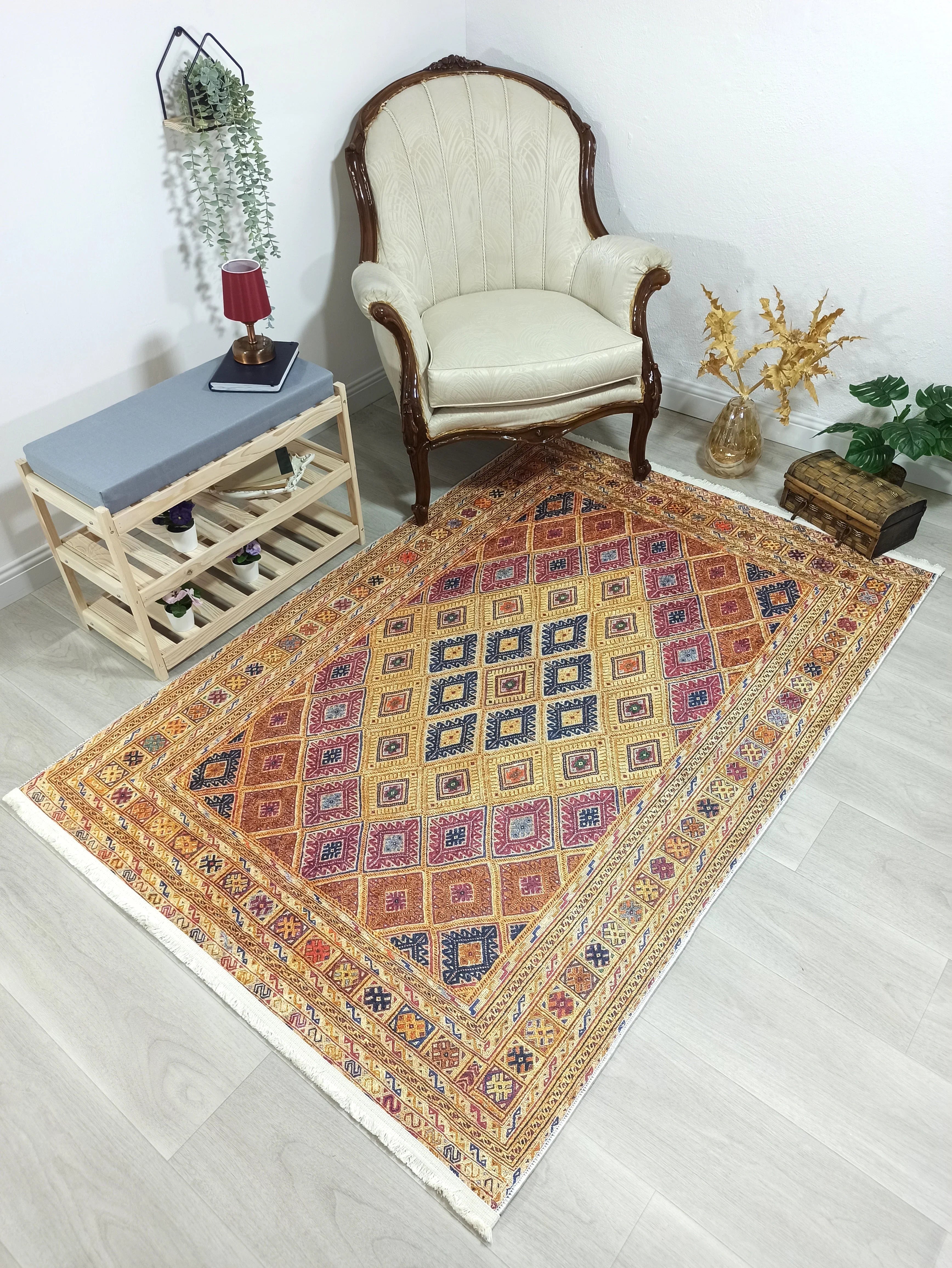 Soluk Turuncu Bej Geometrik Desenli Anadolu Kilim Halı