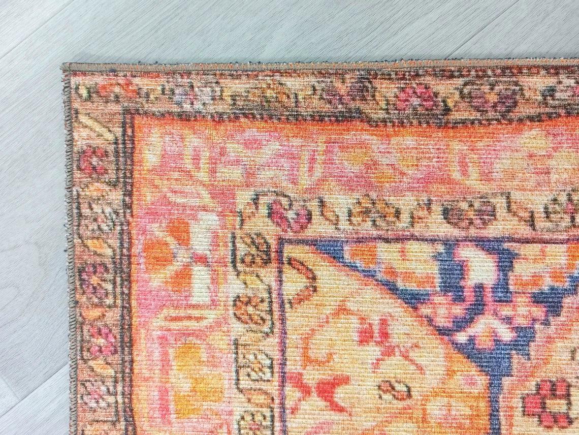 Sarı ve Turuncu Geometrik Desenli Vintage Türk Halısı