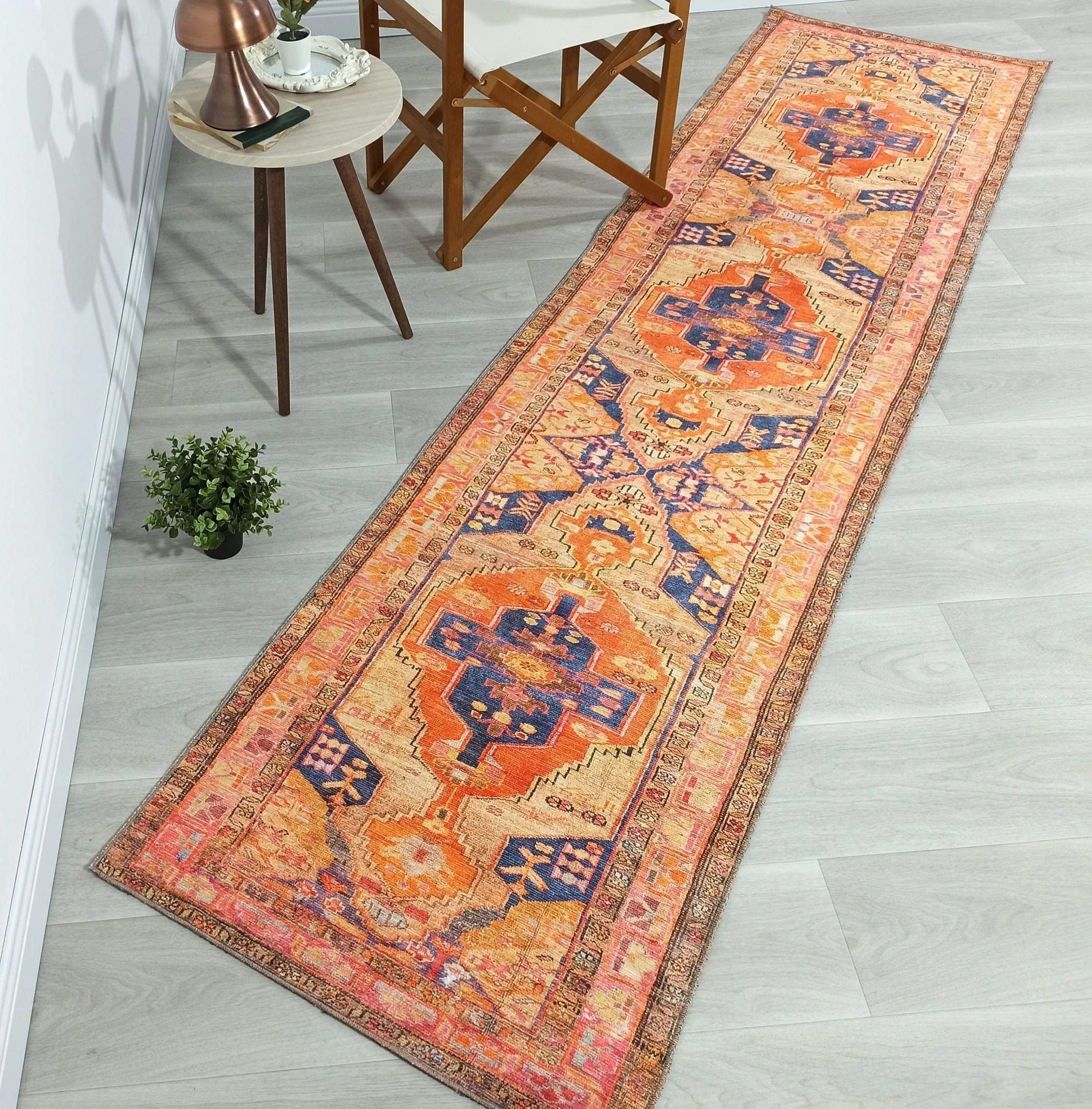 Sarı ve Turuncu Geometrik Desenli Vintage Türk Halısı