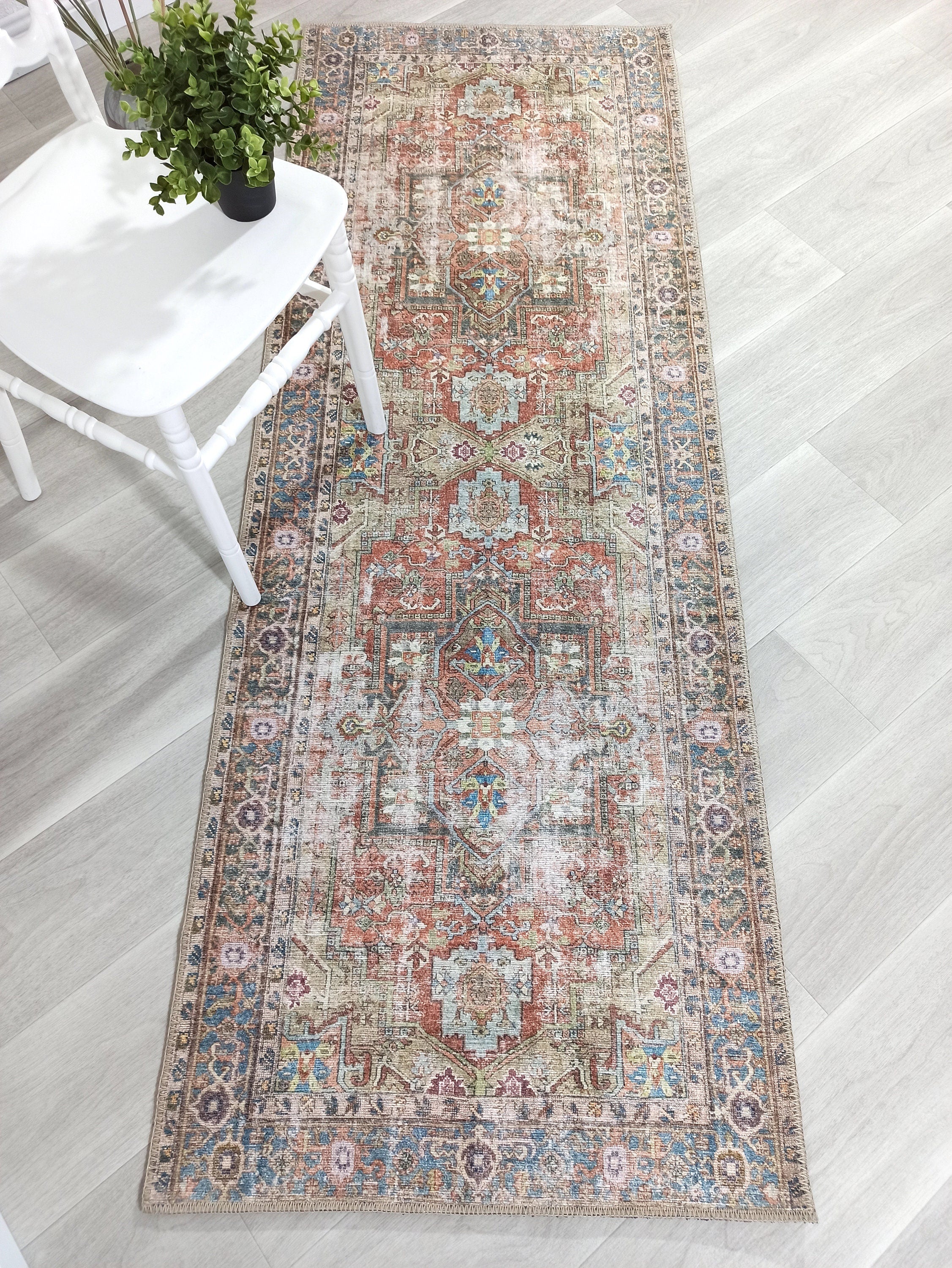 Terracotta ve Toprak Tonlu Medalyonlu Vintage Halı