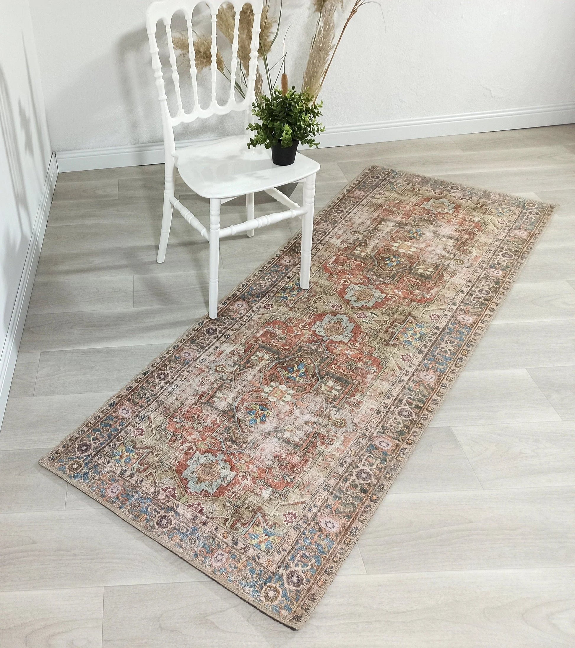 Terracotta ve Toprak Tonlu Medalyonlu Vintage Halı
