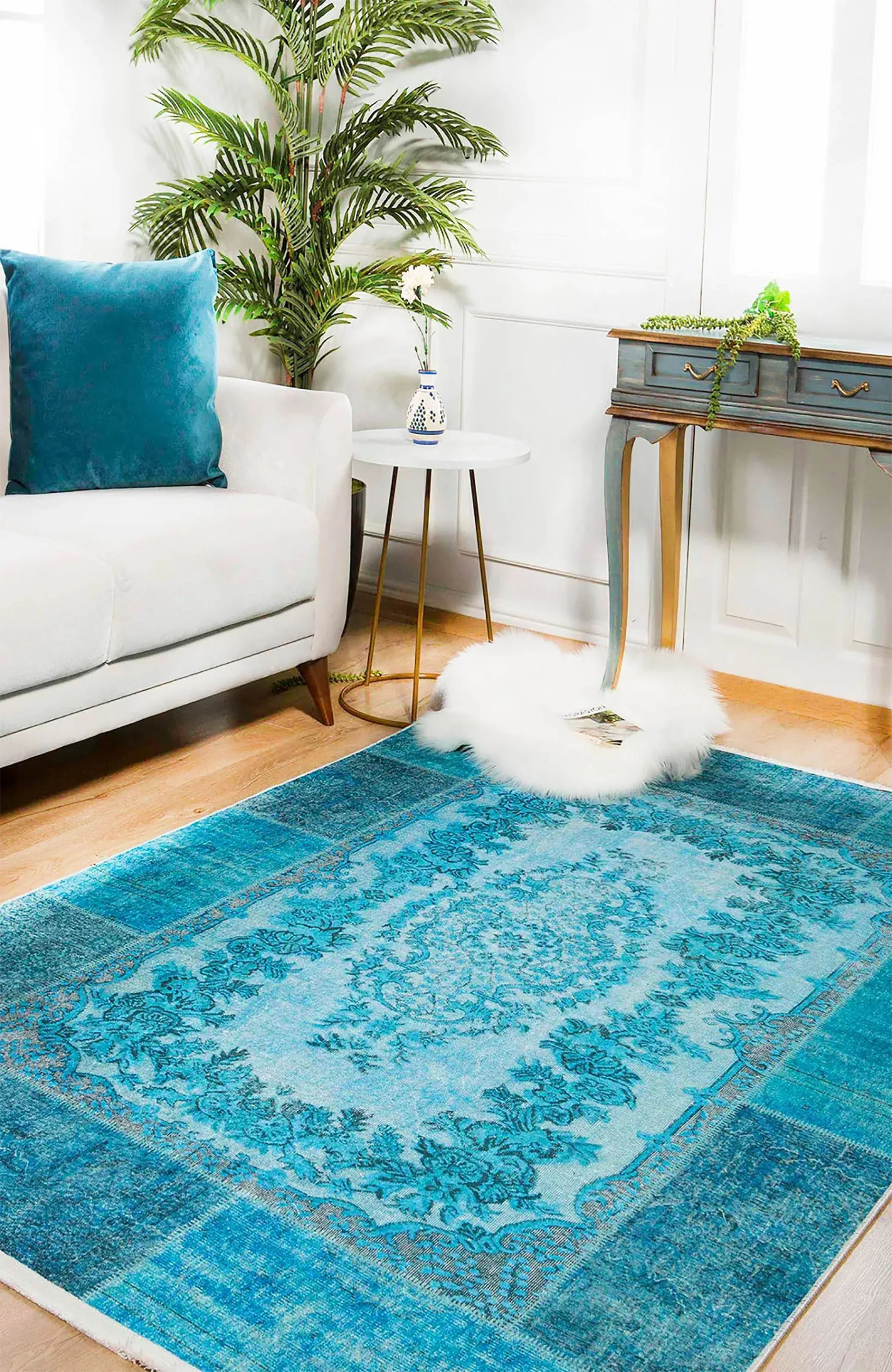 Turkuaz Patchwork Görünümlü Eskitme Mavi Vintage Klasik Halı