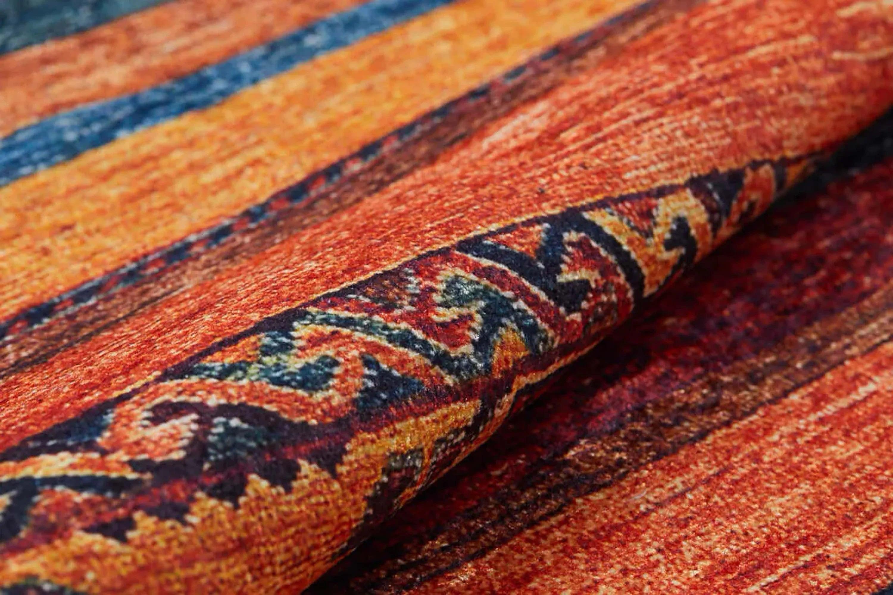 Turuncu Çizgili Desenli Kilim Halı