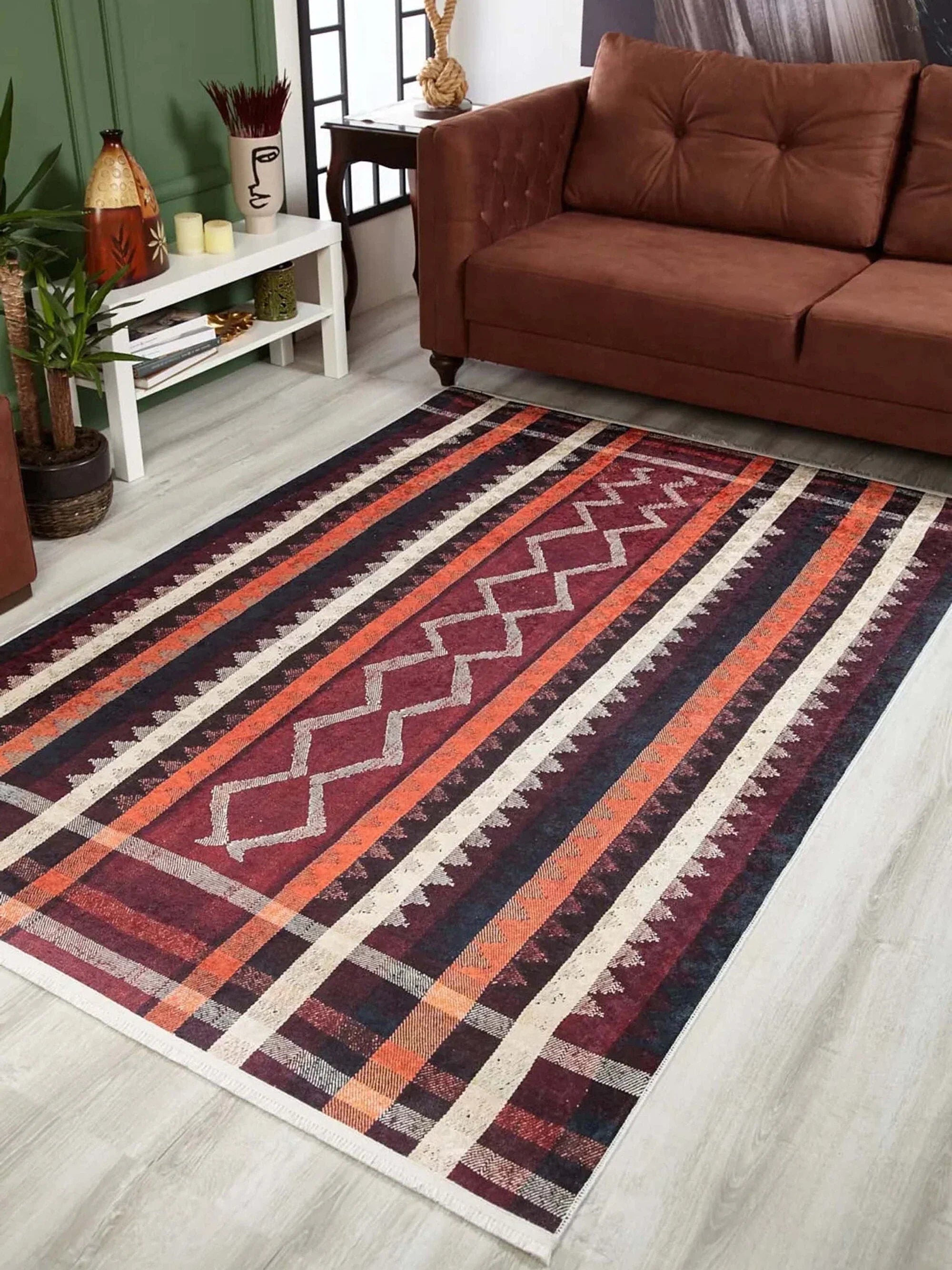 Turuncu Siyah Bej Geometrik Desenli Kilim Halı
