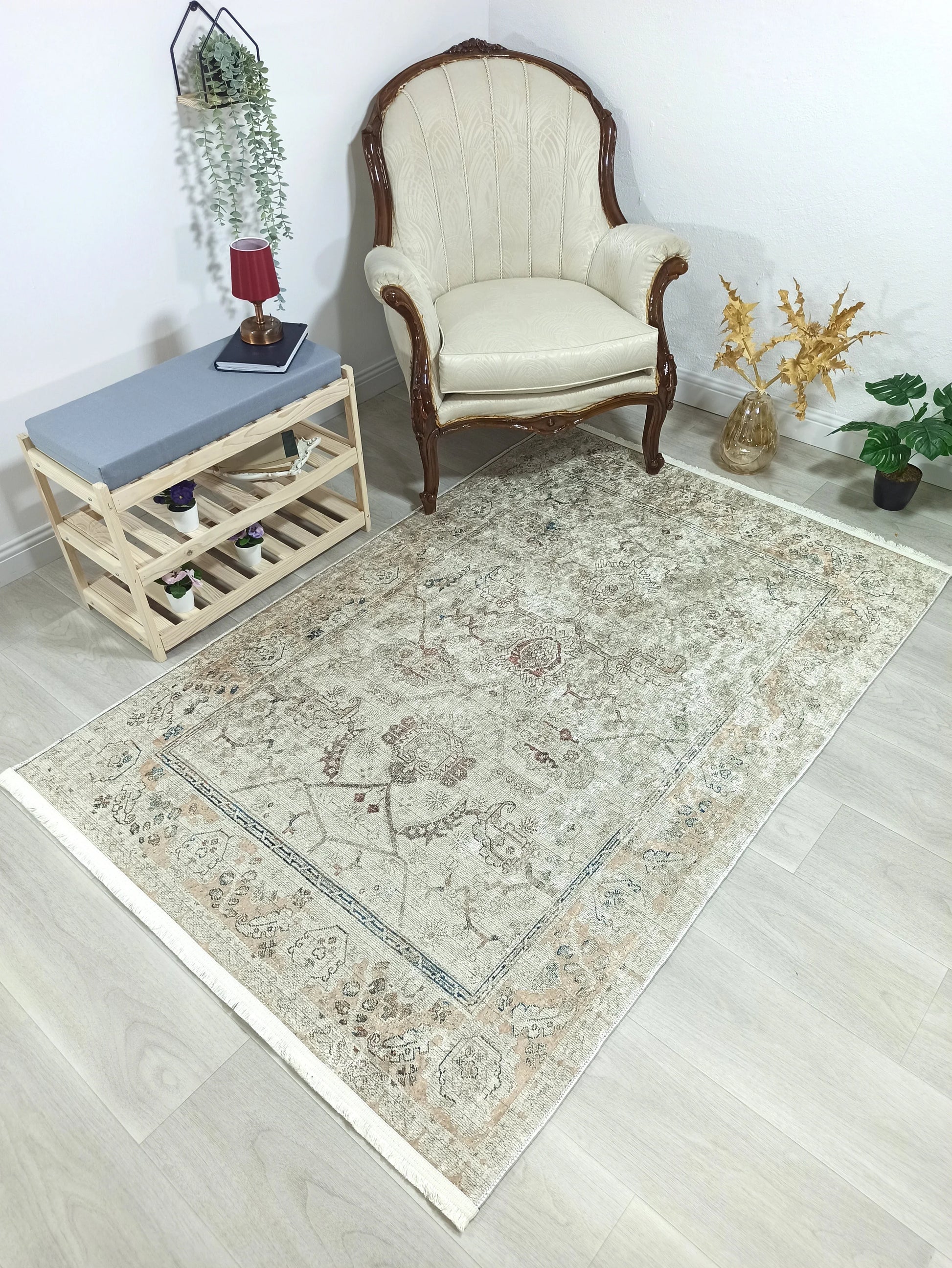Uşak Doğal Bej Vintage Halı
