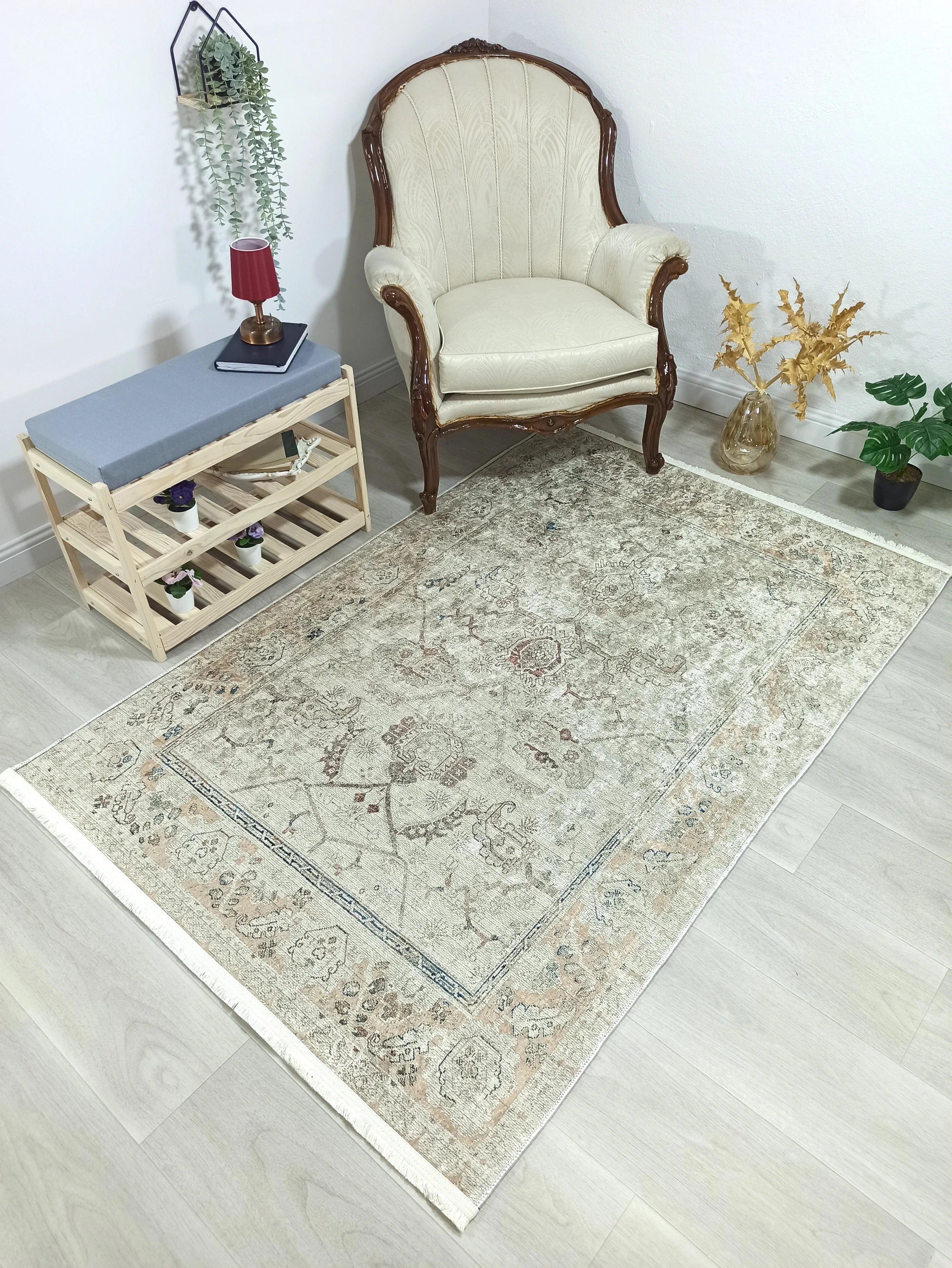 Uşak Doğal Bej Vintage Halı