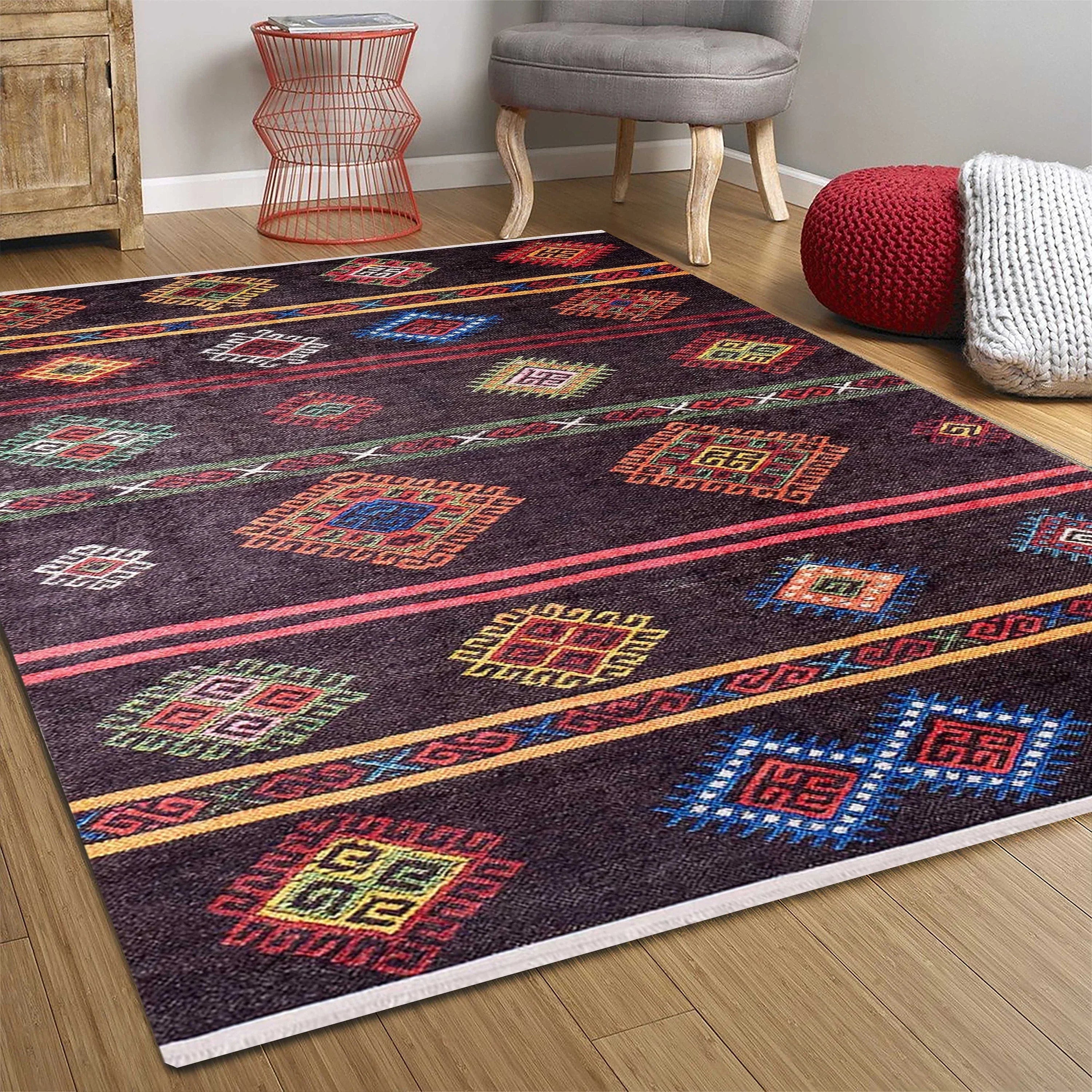 Uşak Koyu Kahverengi Kilim Halısı