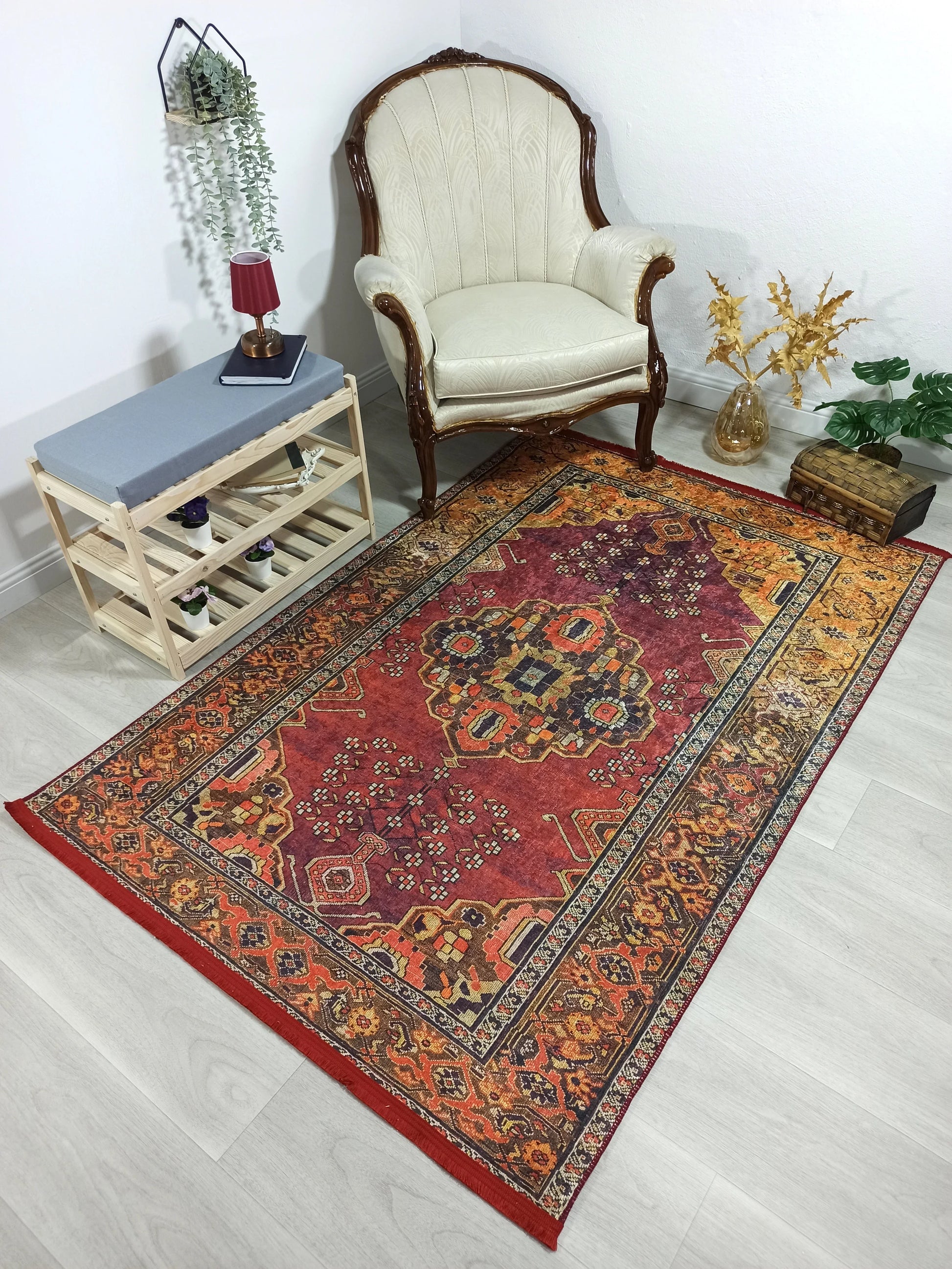 Uşak Koyu Kırmızı Bej Kilim Halı