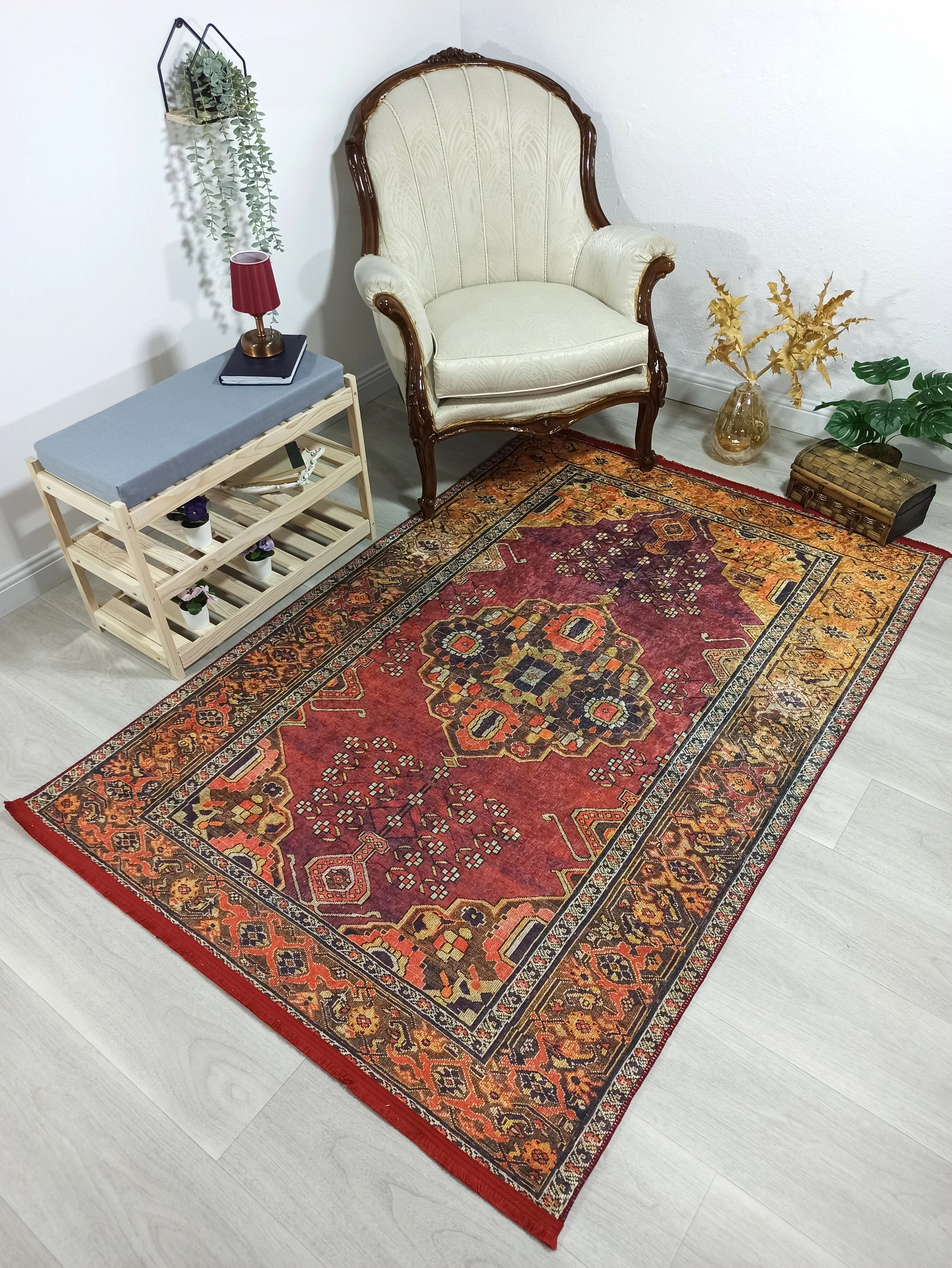 Uşak Koyu Kırmızı Bej Kilim Halı