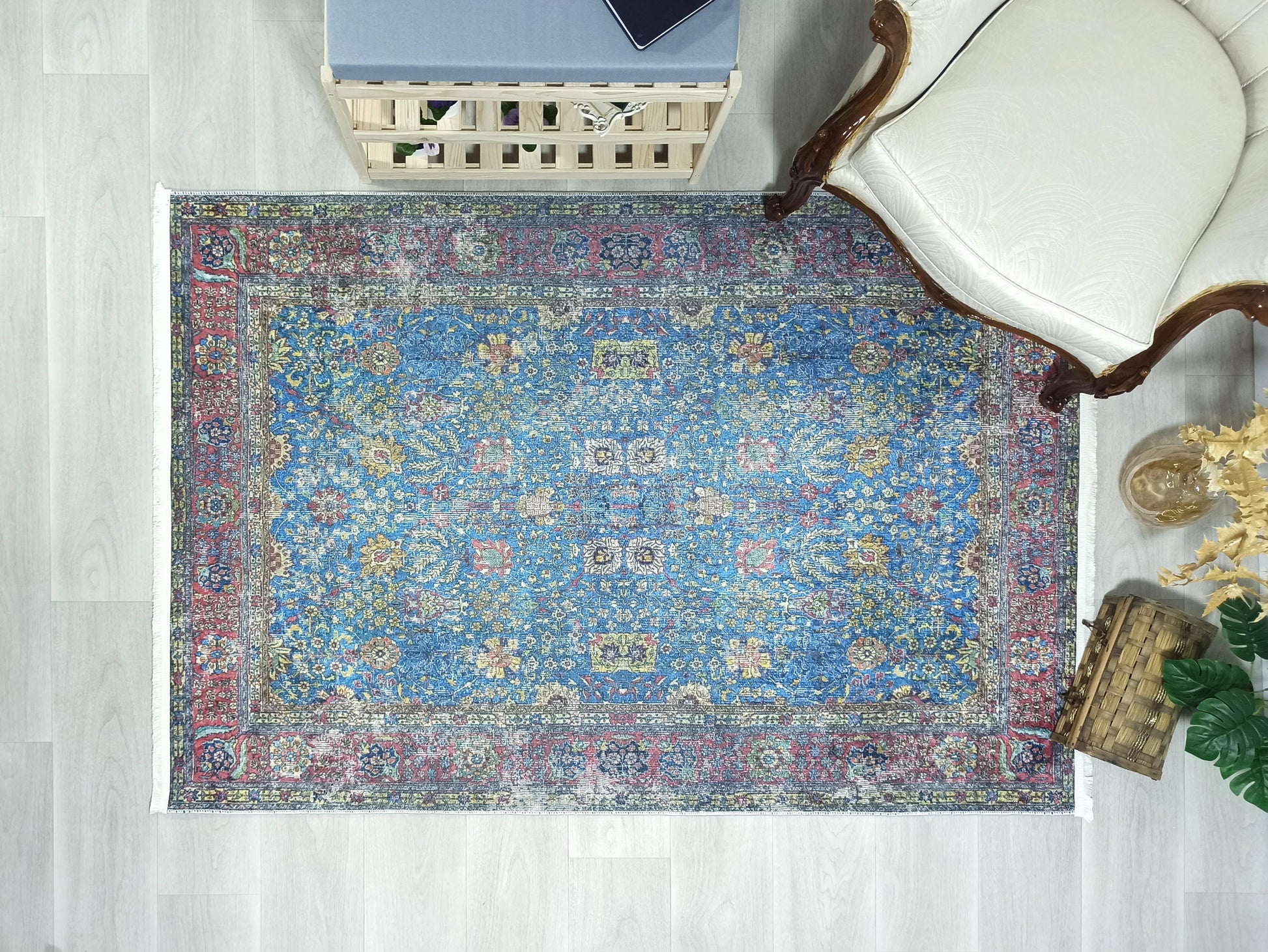 Uşak Mavi Kırmızı Vintage Kilim Halı