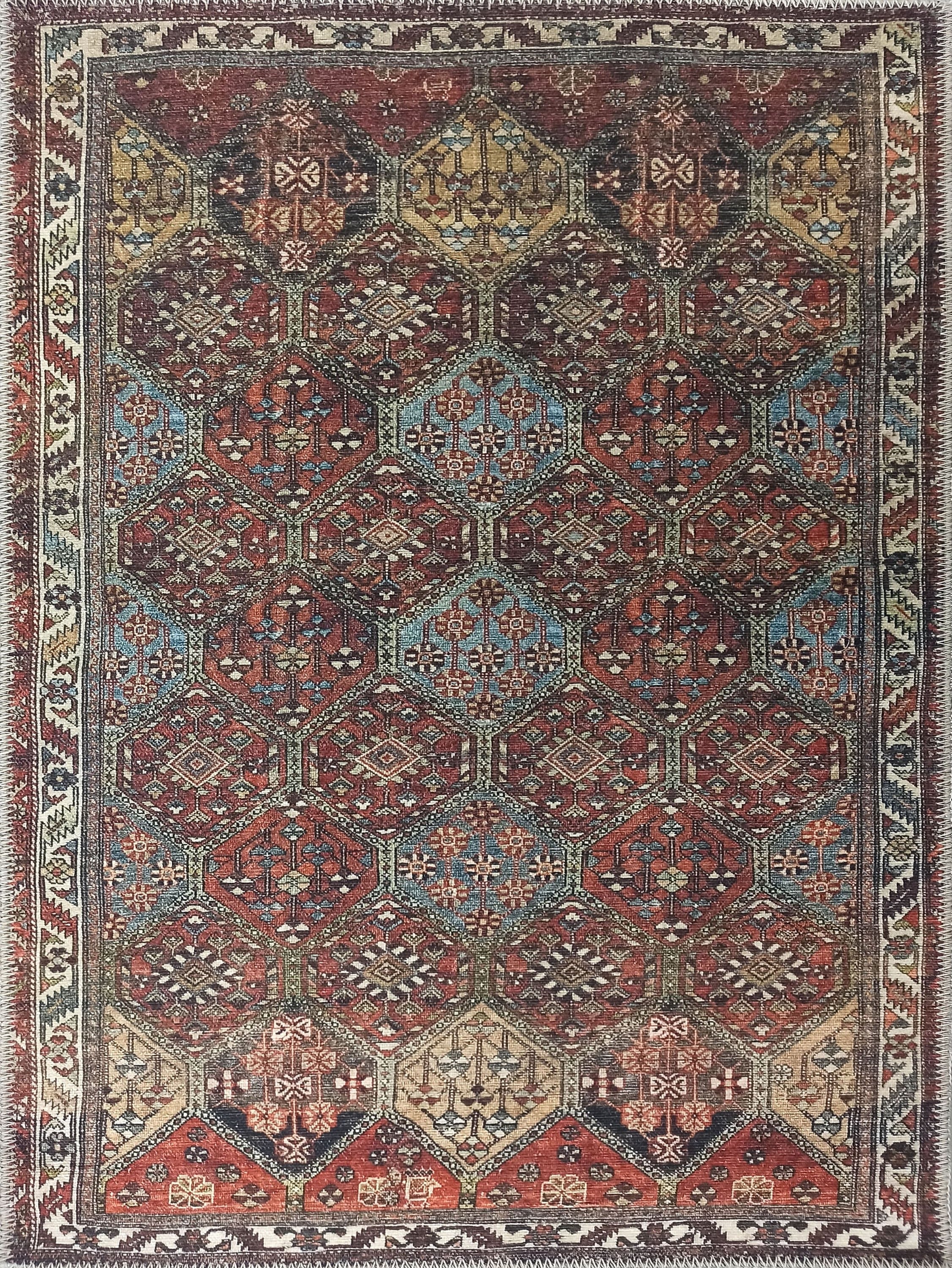 Kahve ve Toprak Tonlu Geometrik Desenli Türk Halısı