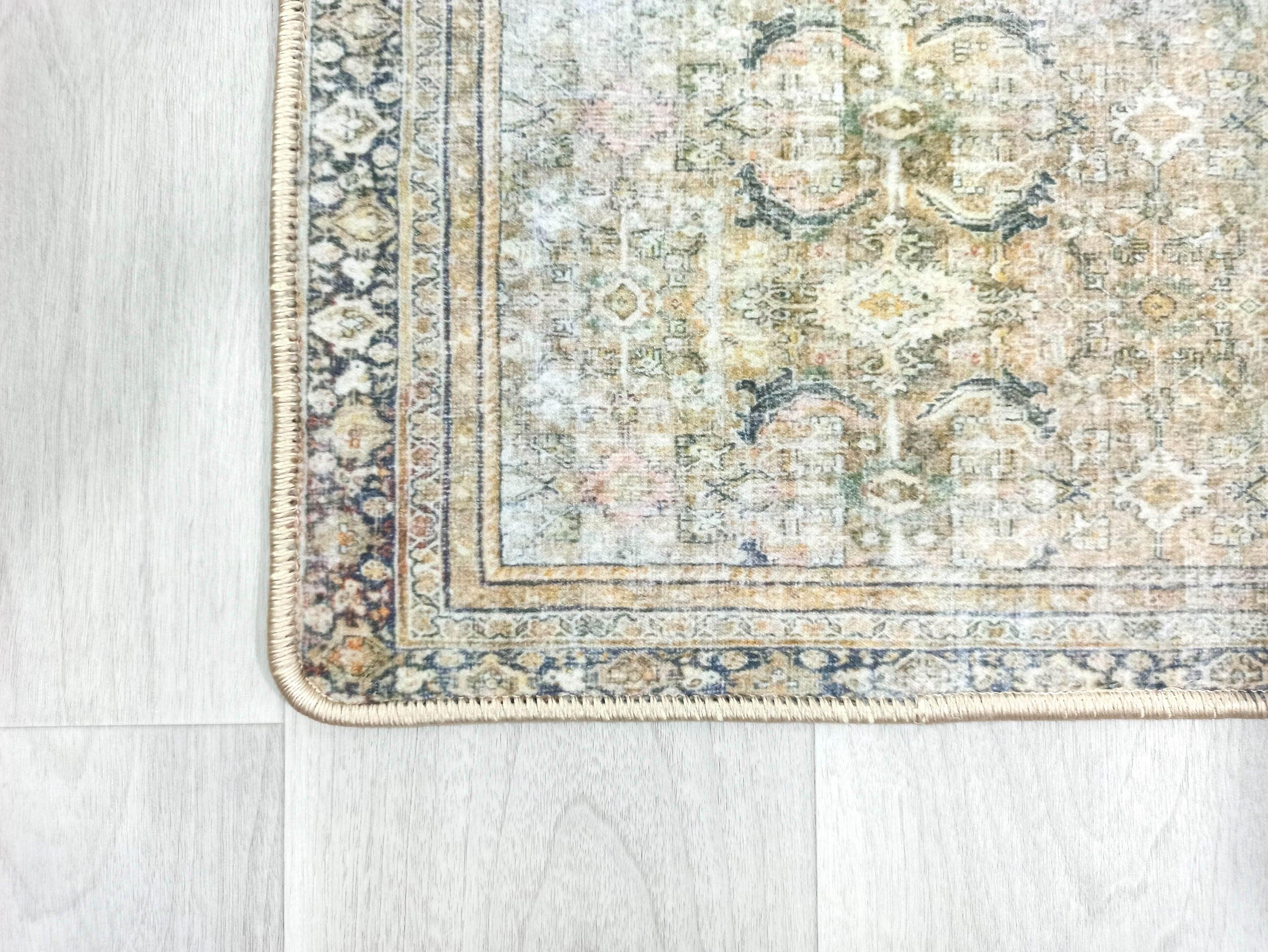 Zeytin Yeşili ve Koyu Yosun Renkli Vintage Halı