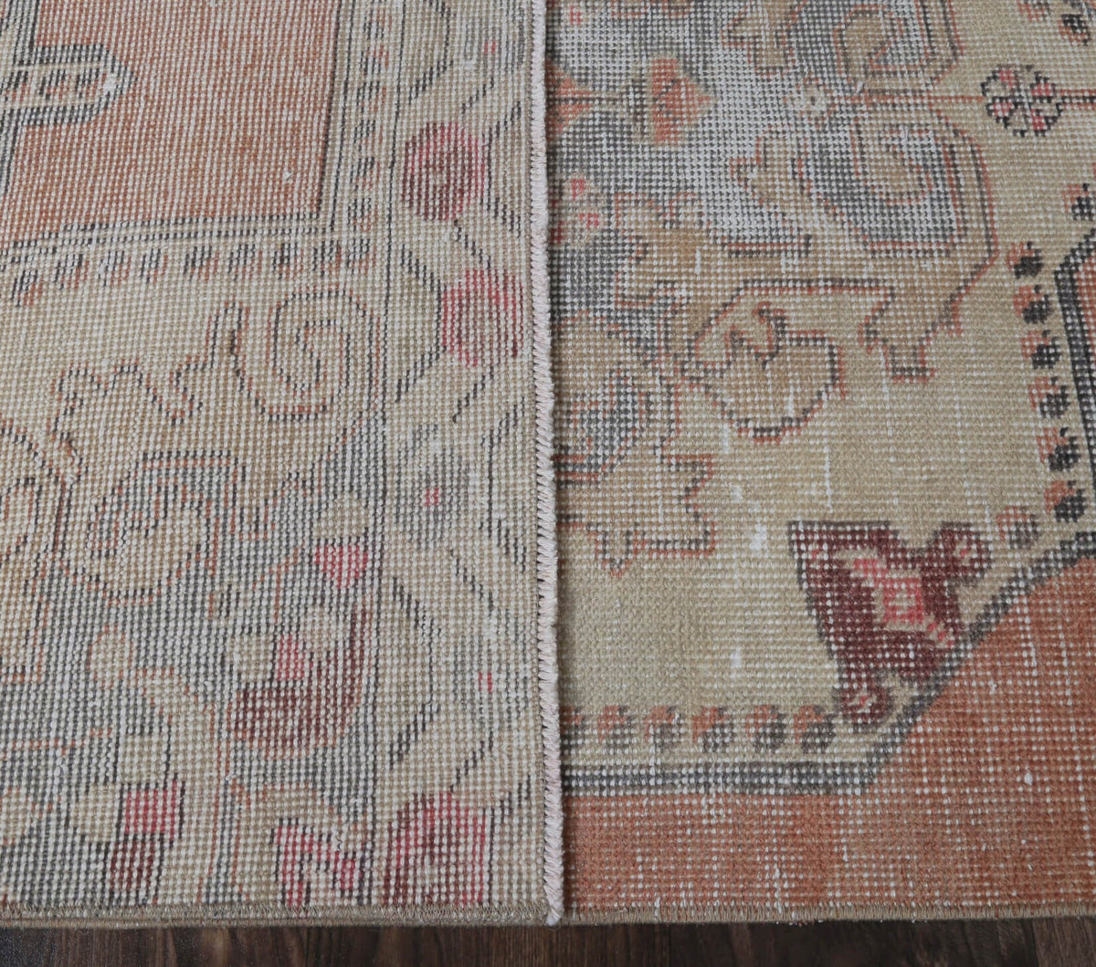 Akcicek - Oriental Anatolian Vintage Rug