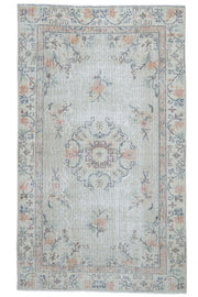 Alaia - Oriental Motifs Turkish Vintage Rug