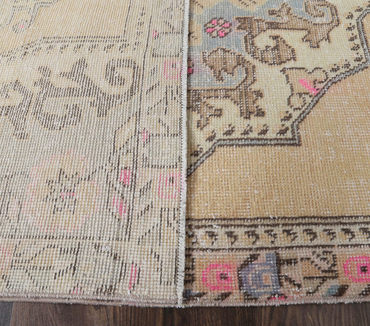 Alcicem - Unique Persian Rug