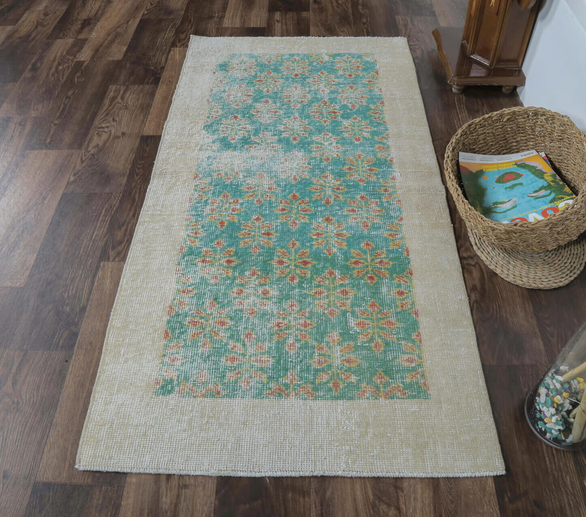 El yapımı vintage halı 79x152 cm çiçek desenli desenli yün - kenar ve saçak detayı
