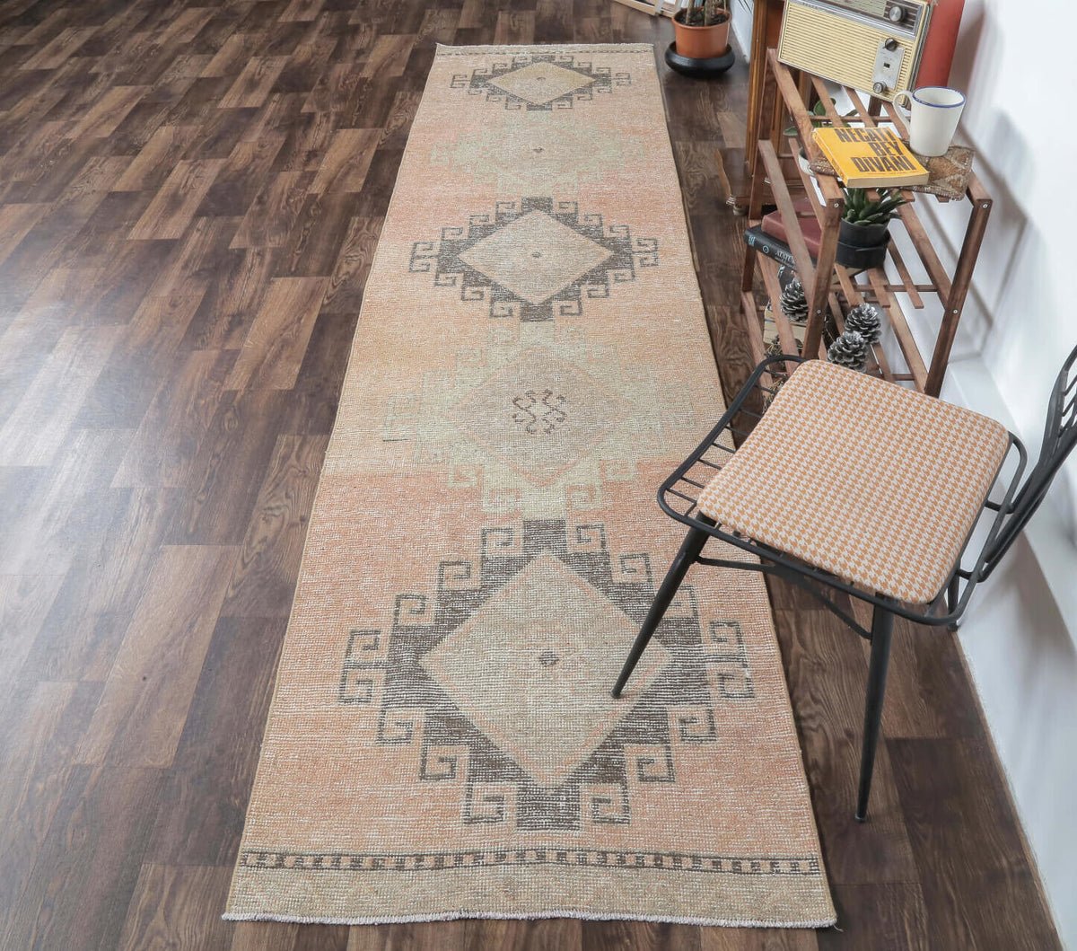 El yapımı vintage halı 89x353 cm geometrik desenli yün - kenar ve saçak detayı