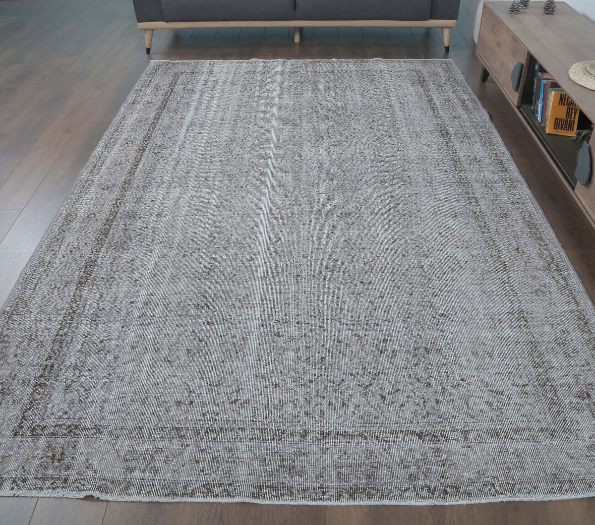 Francesca - 1970&prime;s Original Vintage Hereke Rug