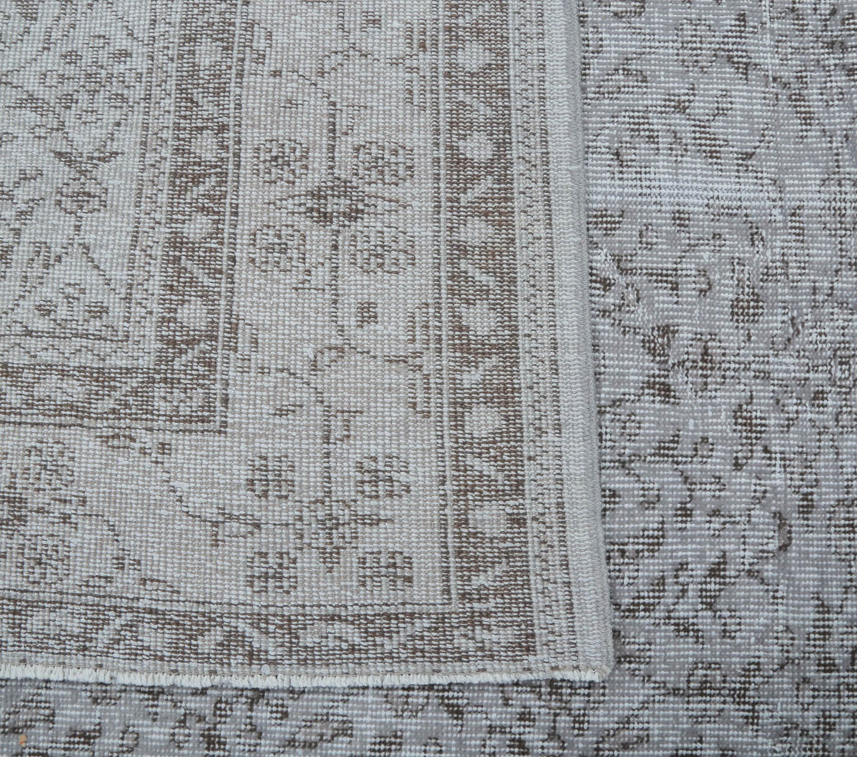 Francesca - 1970&prime;s Original Vintage Hereke Rug