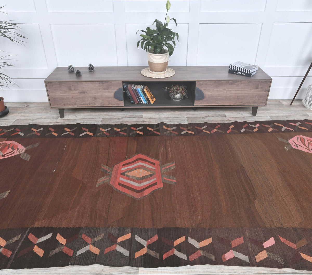 Gunesh - Kilim Brown Rug Traditional
