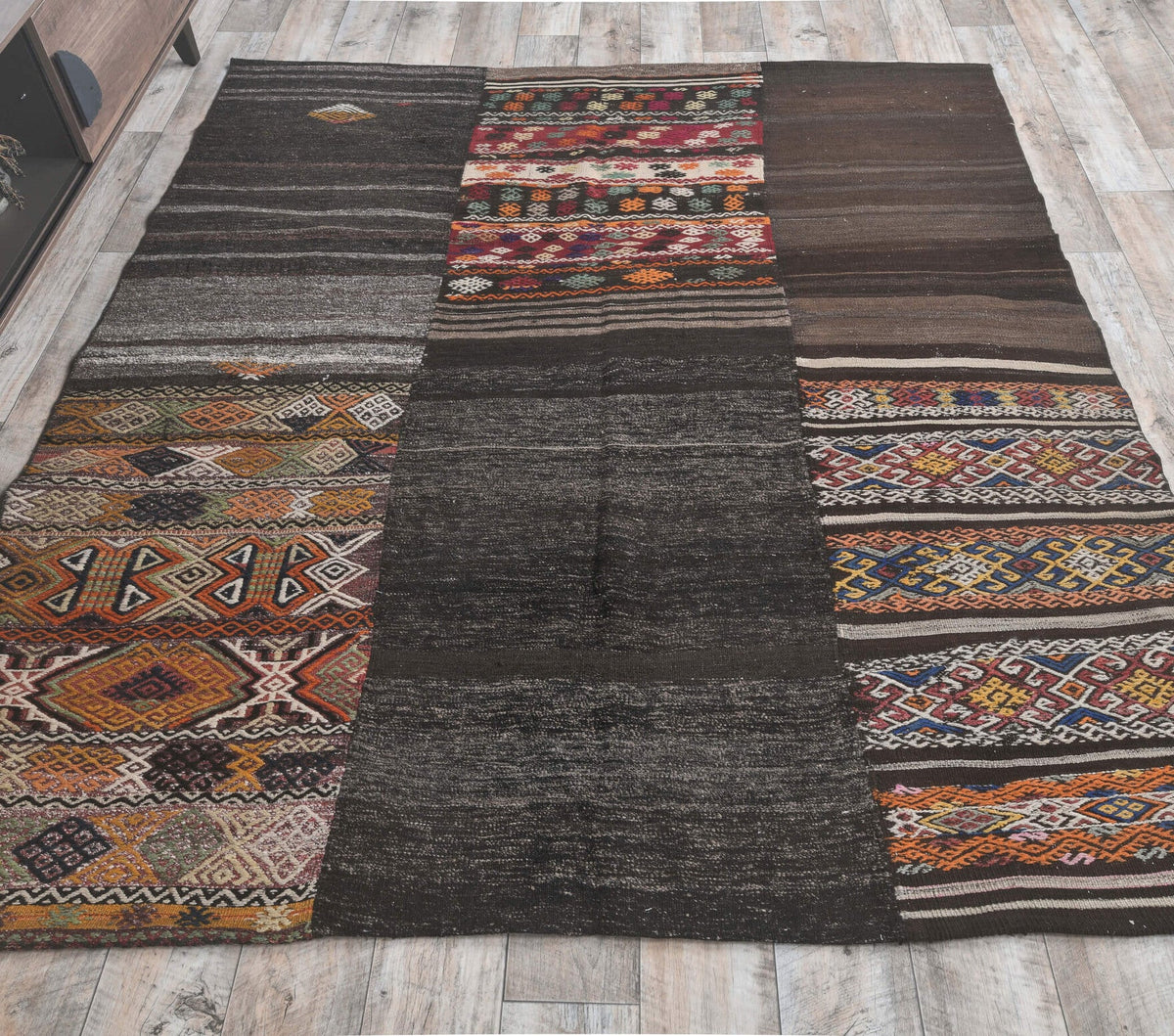 El yapımı vintage halı 198x226 cm patchwork desenli yün - yakın çekim doku detayı