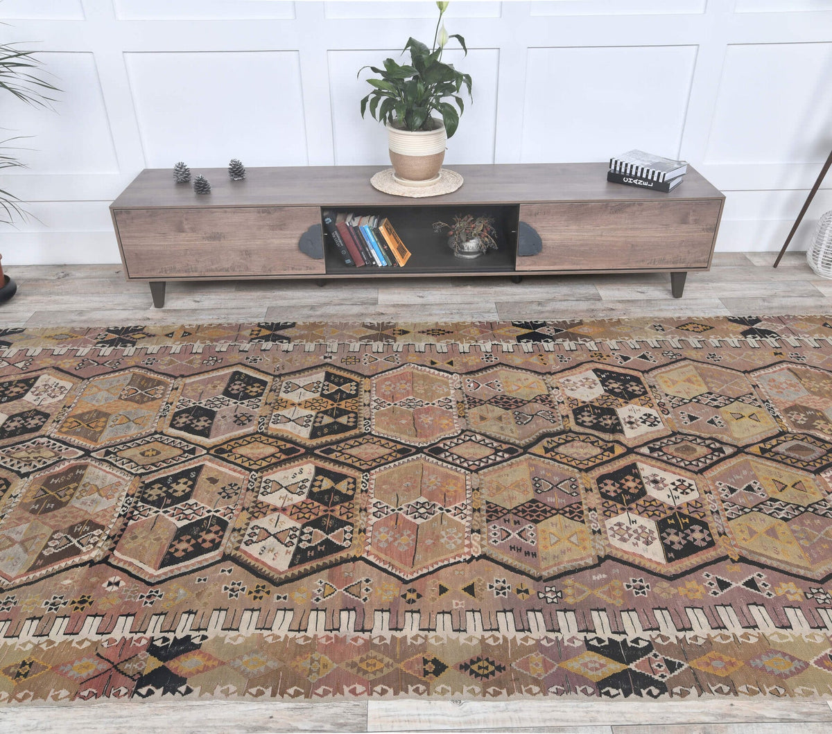 Gusel - Authentic Kilim Flatweave Rug