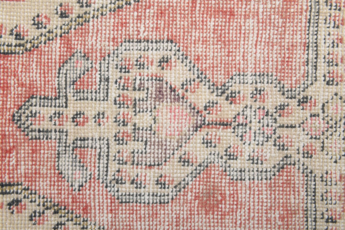 Oriental Vintage Indoor Oushak Carpet