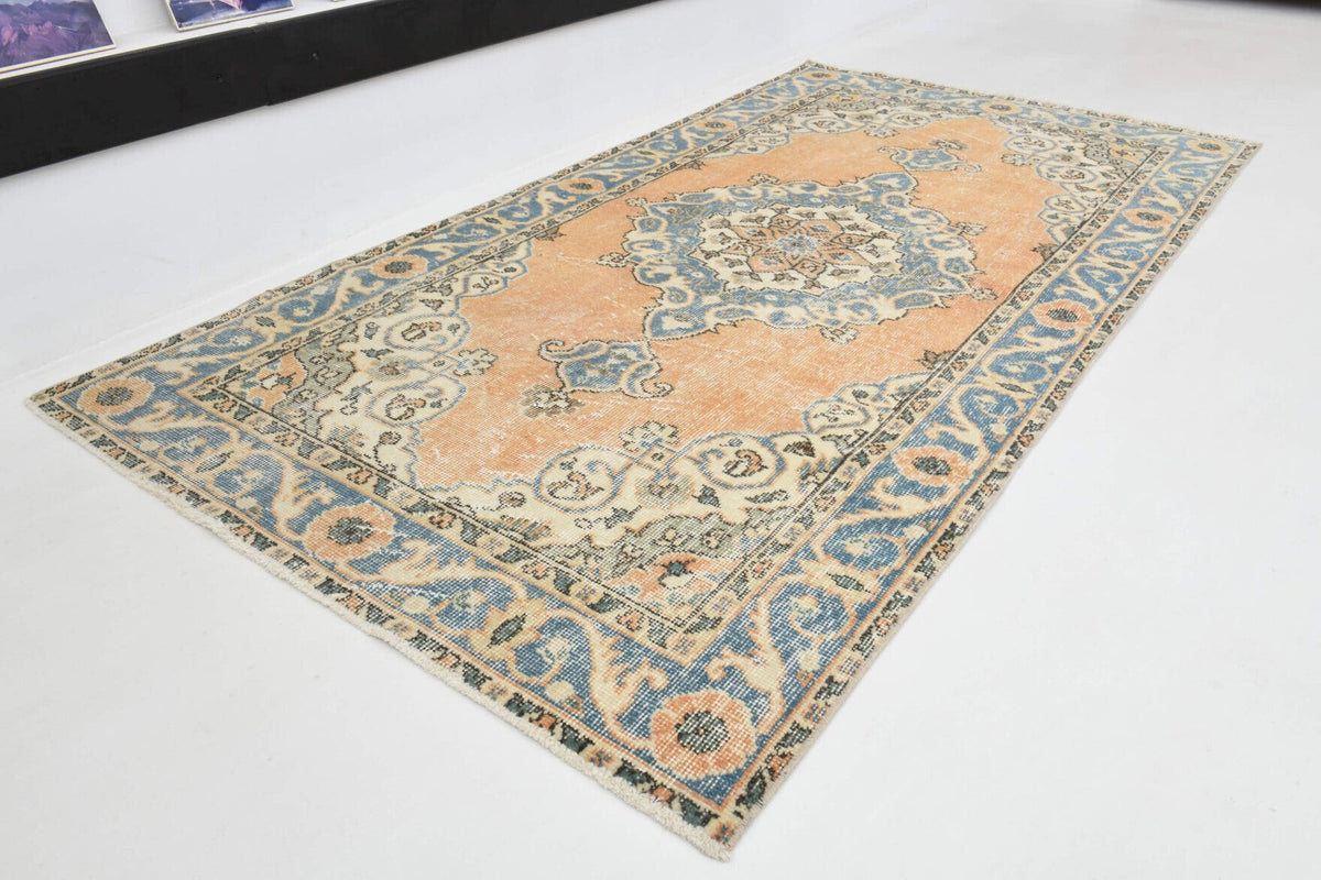 El yapımı vintage halı 107x203 cm oryantal desenli yün - farklı açıdan görünüm
