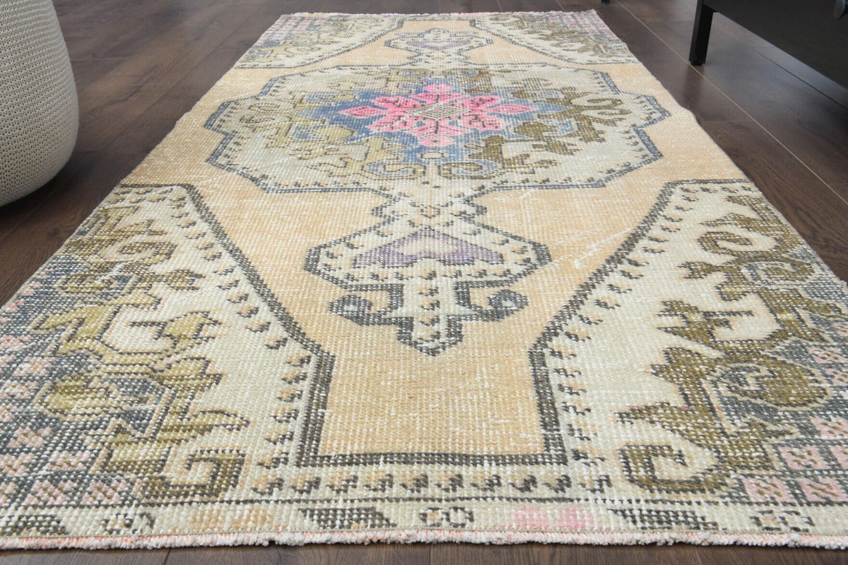 El yapımı vintage halı 94x198 cm oryantal desenli yün - yakın çekim doku detayı