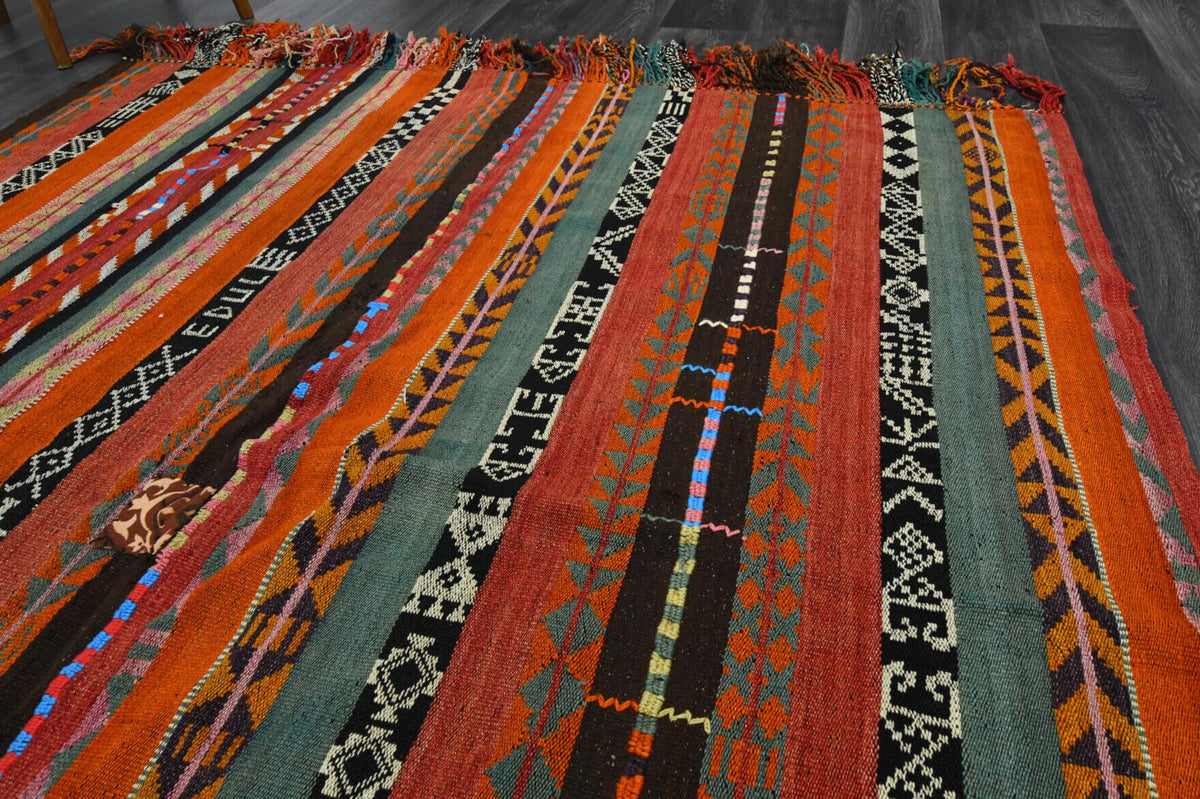 El yapımı vintage halı 193x218 cm oryantal desenli yün - mekan görünümü
