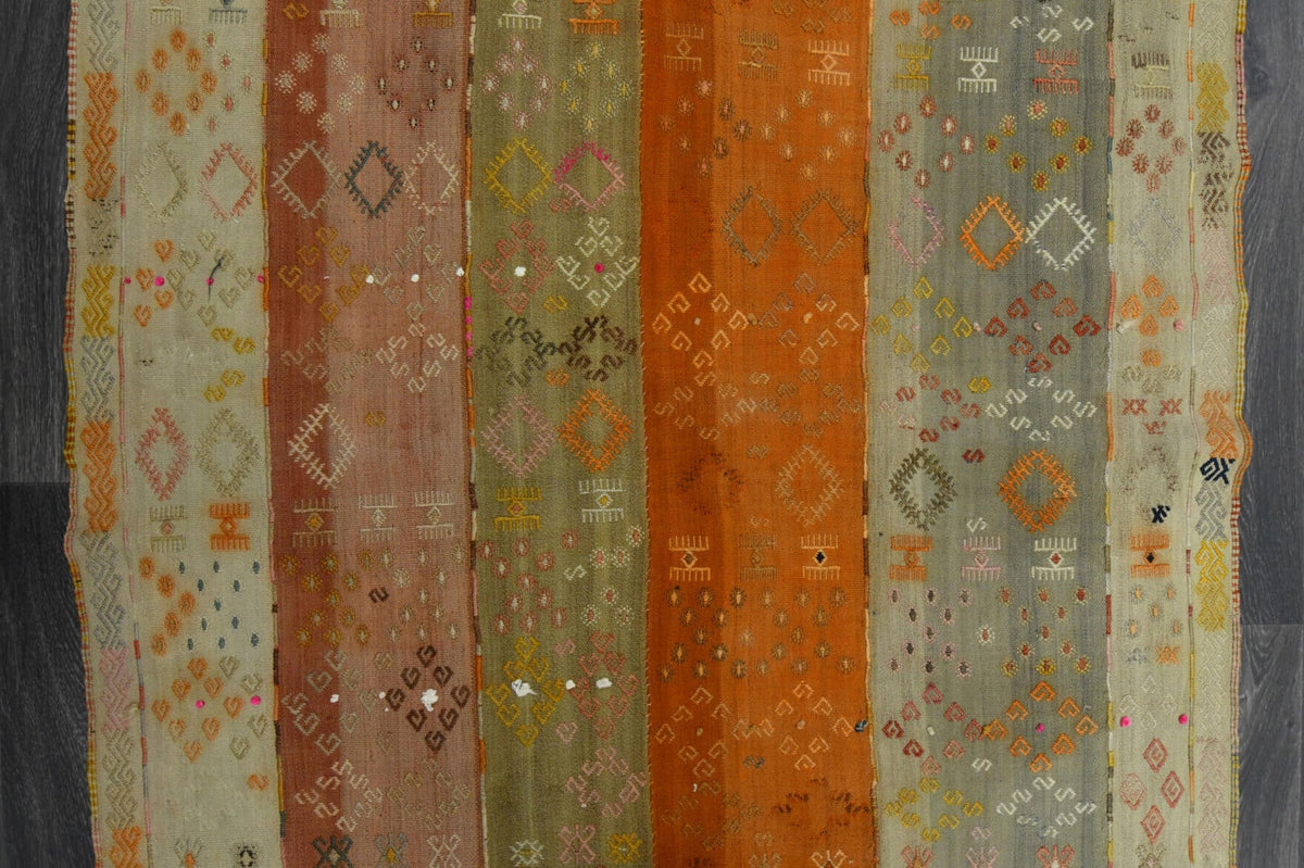 El yapımı vintage halı 124x173 cm oryantal desenli yün - üstten görünüm