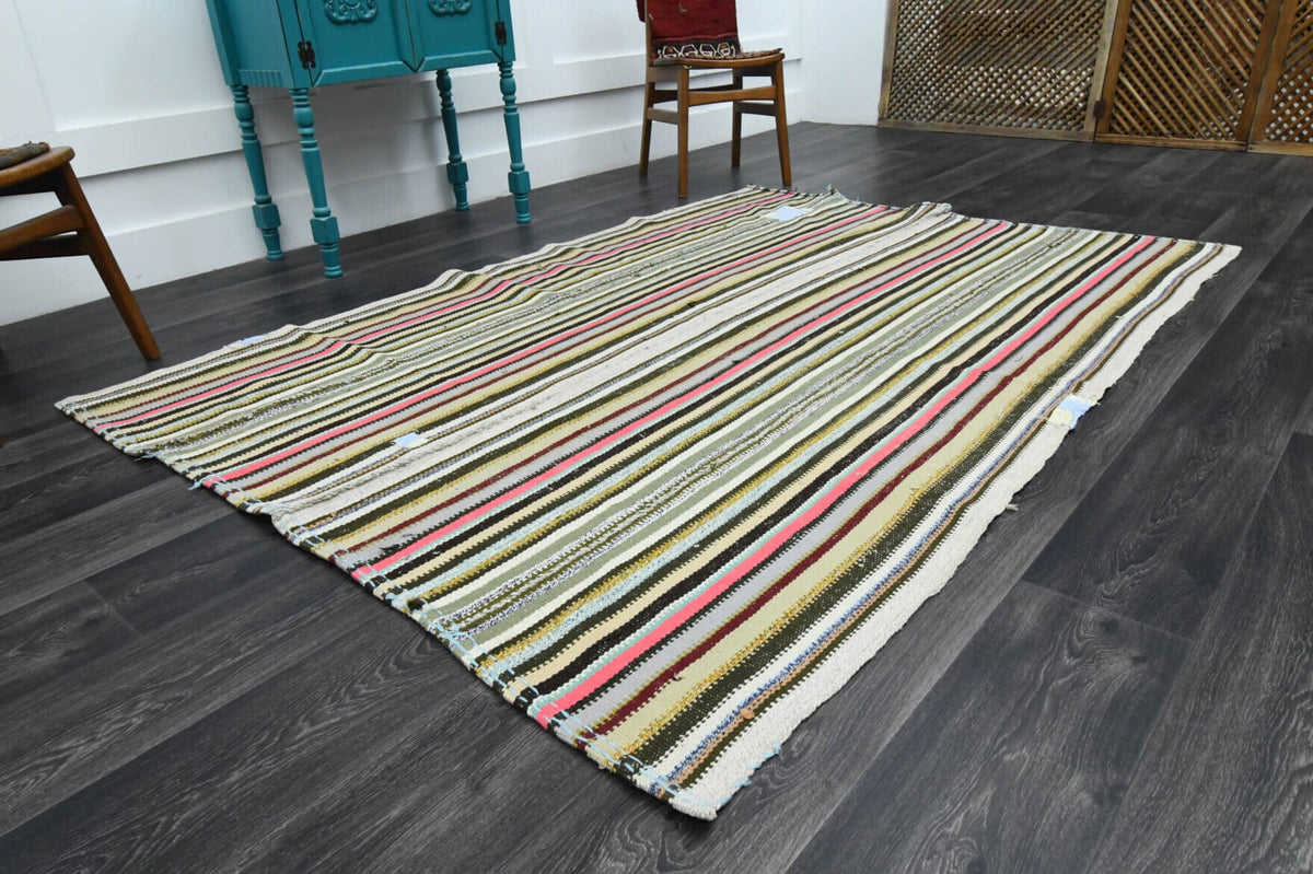 El yapımı vintage halı 163x231 cm oryantal desenli yün - yakın çekim doku detayı