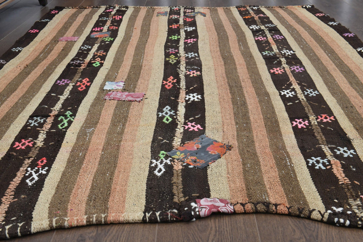 El yapımı vintage halı 147x203 cm oryantal desenli yün - yakın çekim doku detayı