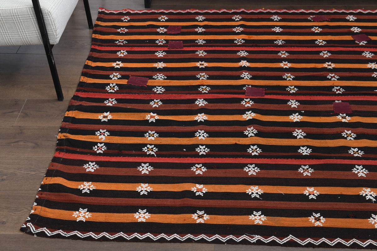 El yapımı vintage halı 168x239 cm i̇kat desenli yün - mekan görünümü