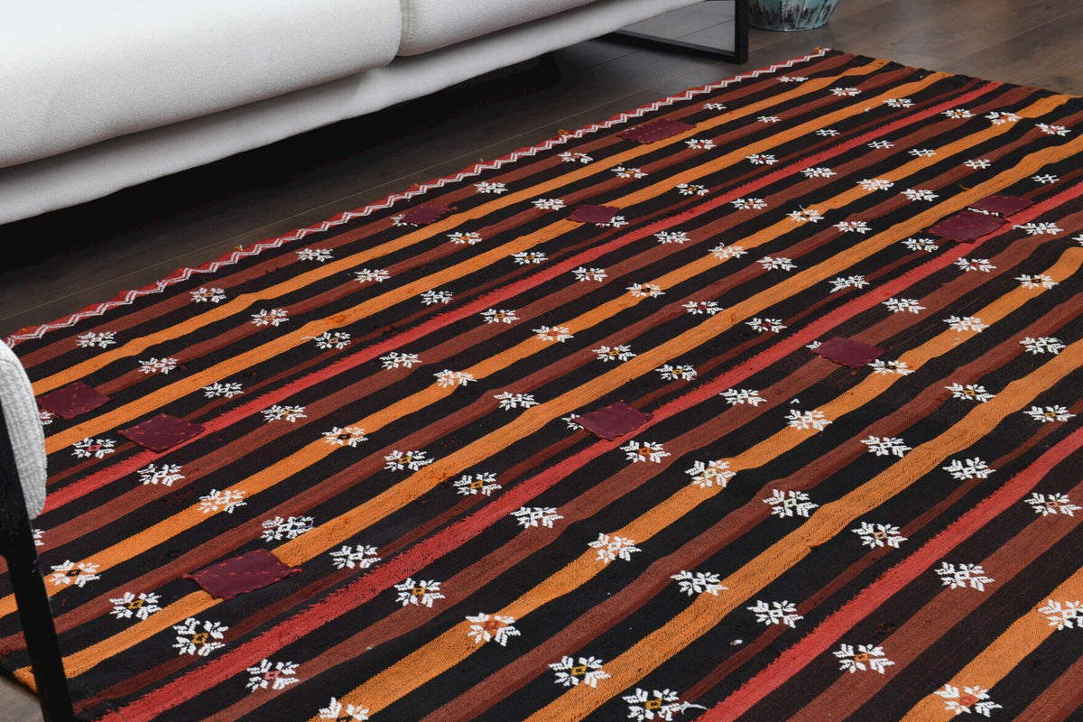 El yapımı vintage halı 168x239 cm i̇kat desenli yün - üstten görünüm