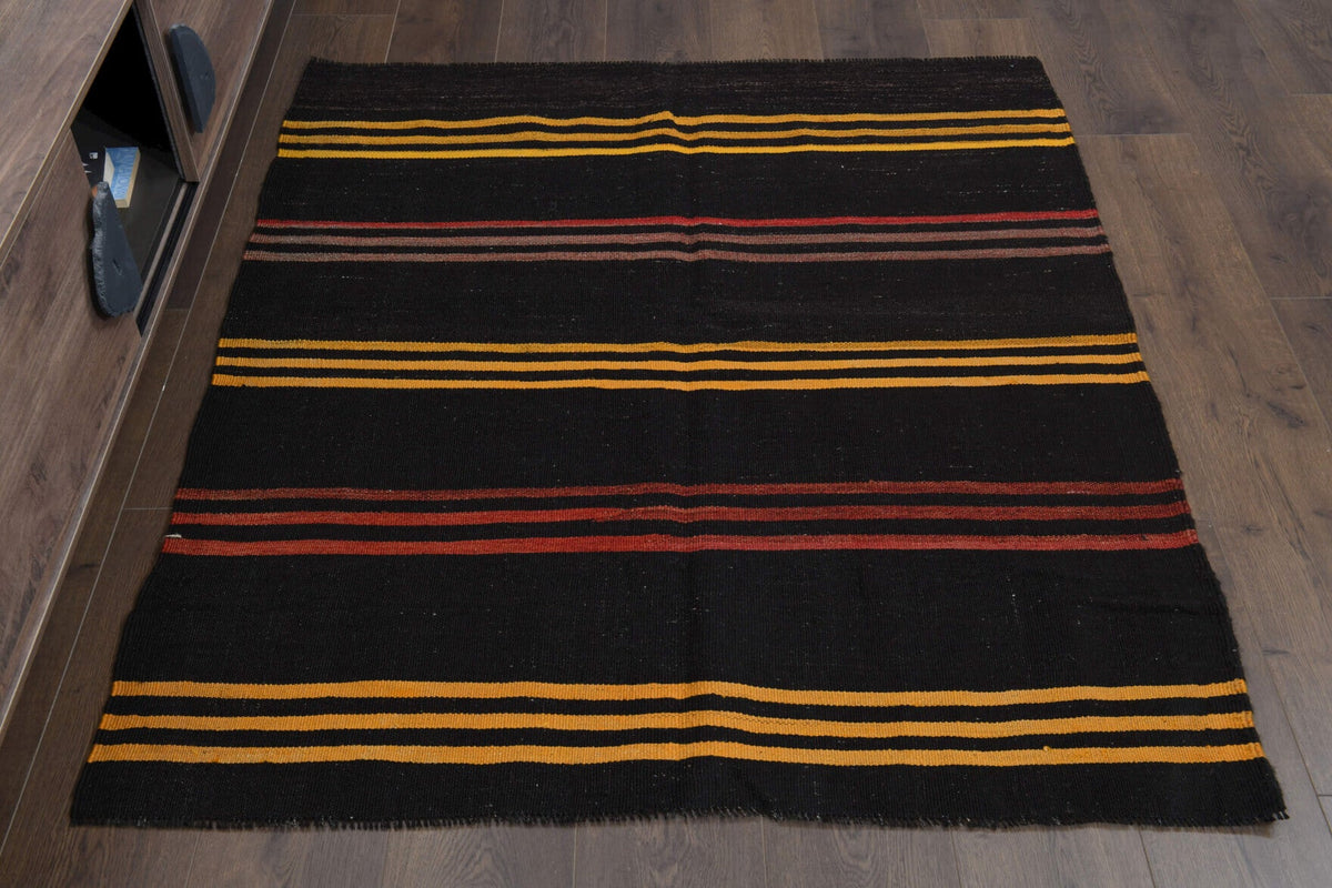 El yapımı vintage halı 127x147 cm oryantal desenli yün - detay görünümü
