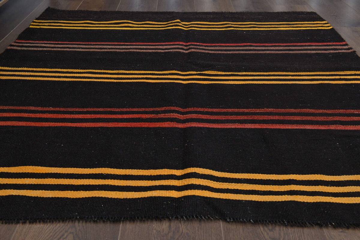 El yapımı vintage halı 127x147 cm oryantal desenli yün - yakın çekim doku detayı
