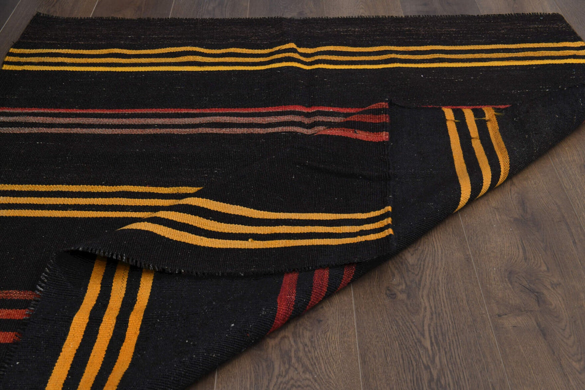 El yapımı vintage halı 127x147 cm oryantal desenli yün - mekan görünümü