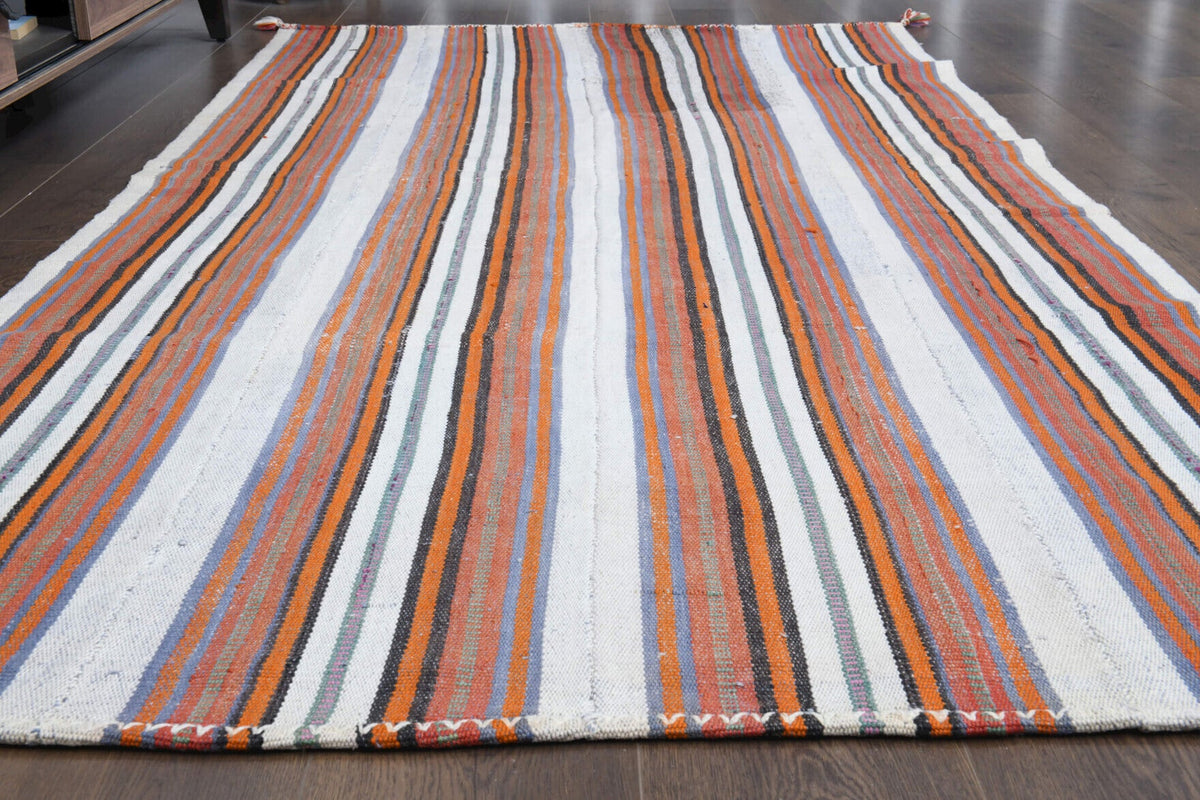 El yapımı vintage halı 135x259 cm oryantal desenli yün - yakın çekim doku detayı