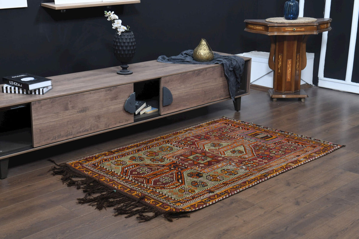 El yapımı vintage halı 109x170 cm oryantal desenli yün - üstten görünüm