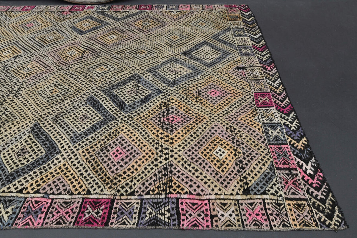 El yapımı vintage halı 157x234 cm oryantal desenli yün - üstten görünüm