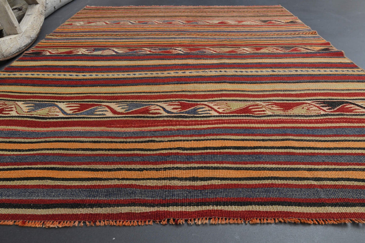 El yapımı vintage halı 132x157 cm oryantal desenli yün - yakın çekim doku detayı