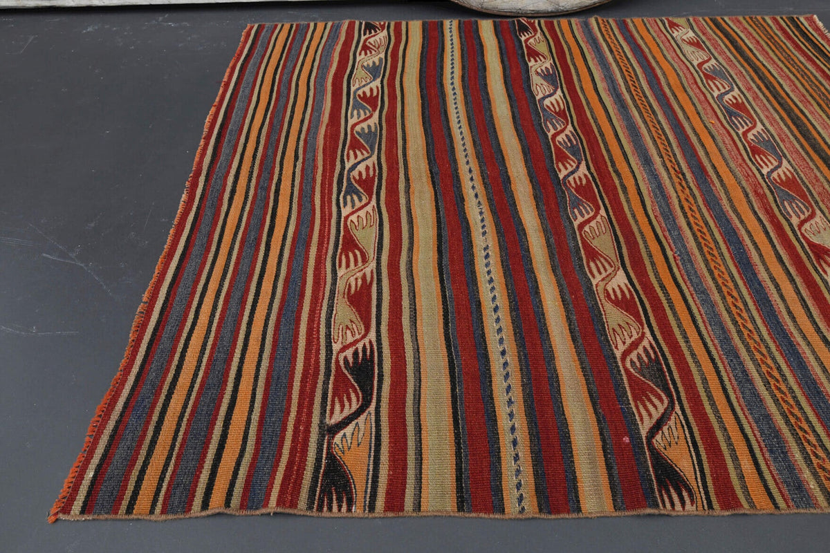 El yapımı vintage halı 132x157 cm oryantal desenli yün - desen detayı