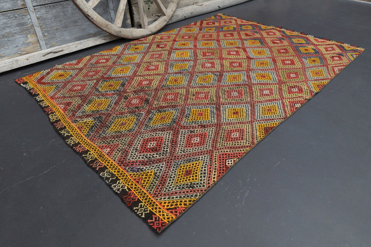 El yapımı vintage halı 150x229 cm oryantal desenli yün - kenar ve saçak detayı