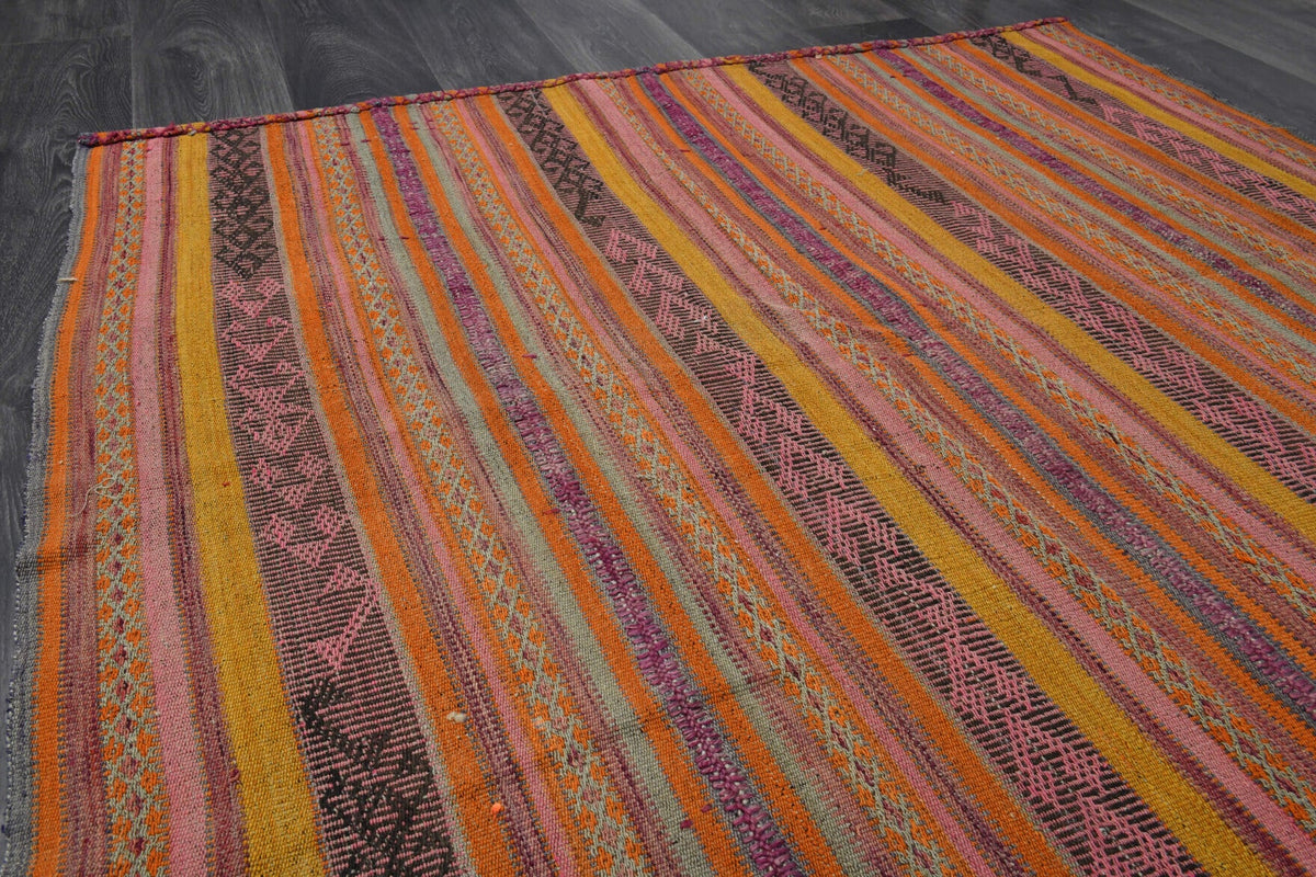 El yapımı vintage halı 152x152 cm oryantal desenli yün - mekan görünümü