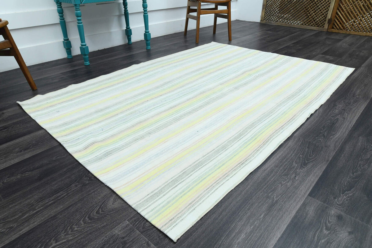 El yapımı vintage halı 147x216 cm çizgili desenli yün - yakın çekim doku detayı