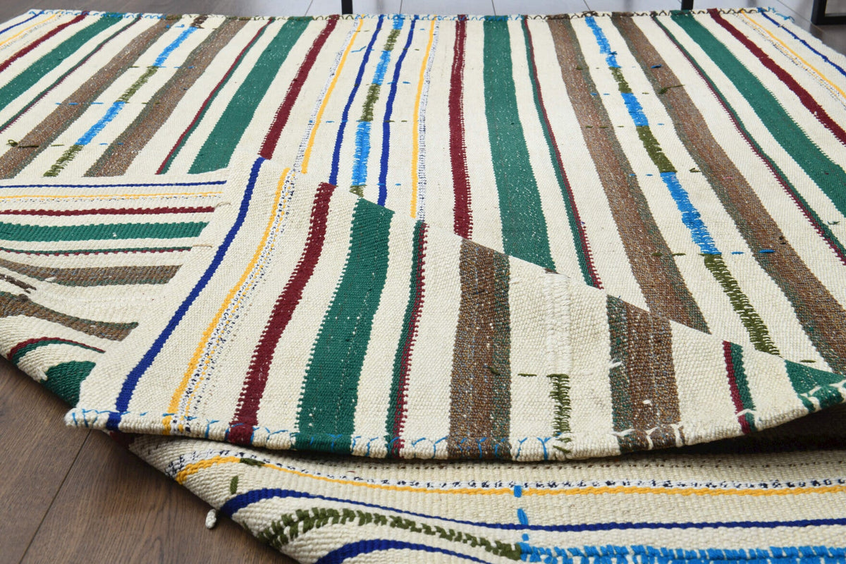 El yapımı vintage halı 150x226 cm çizgili desenli yün - kenar ve saçak detayı