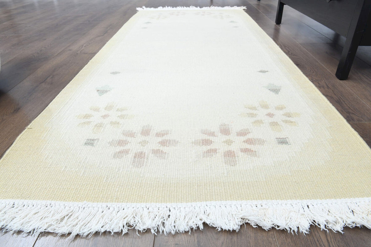 El yapımı vintage halı 81x185 cm düz desenli yün - yakın çekim doku detayı