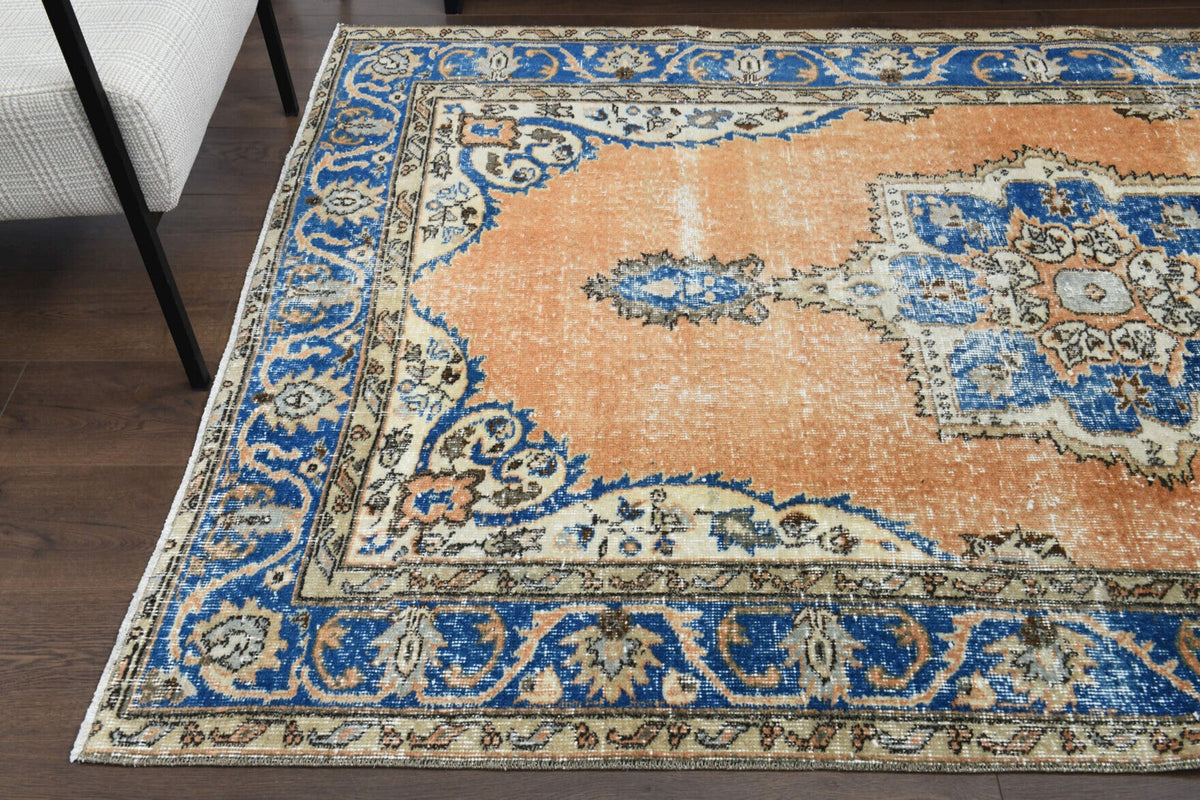 El yapımı vintage halı 122x213 cm oryantal desenli yün - mekan görünümü