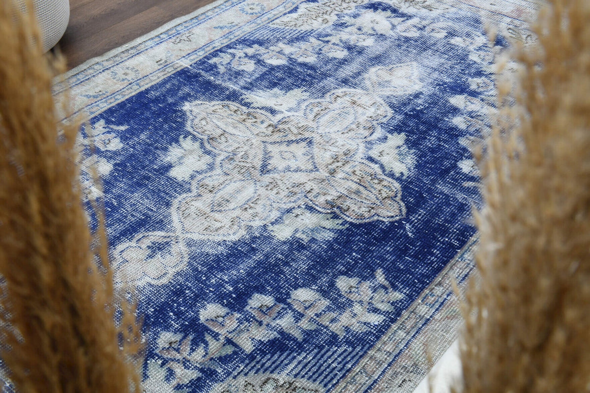 El yapımı vintage halı 157x241 cm oryantal desenli yün - yakın çekim doku detayı